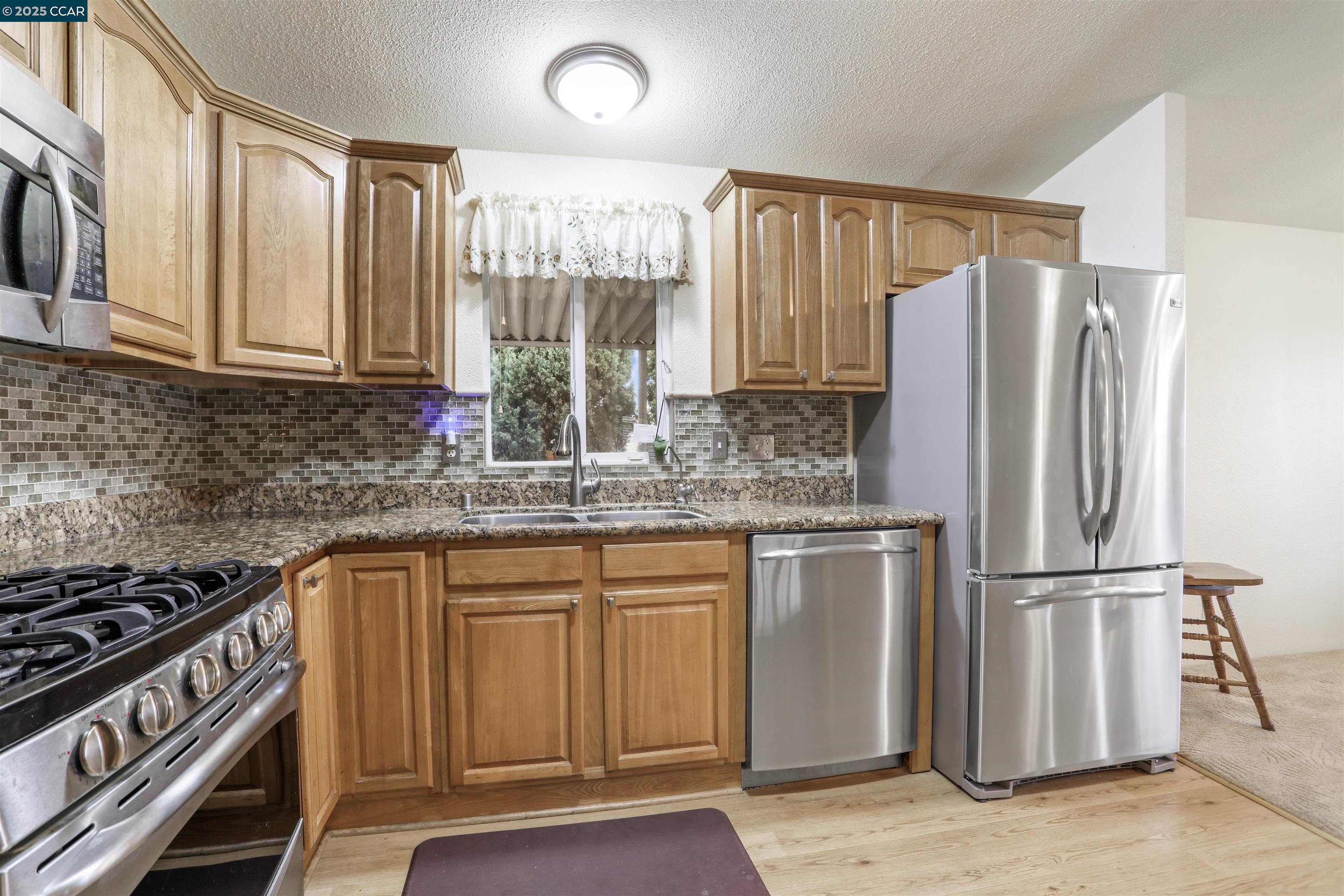 Detail Gallery Image 7 of 28 For 210 W Cypress Rd #49,  Oakley,  CA 94561 - 2 Beds | 2 Baths