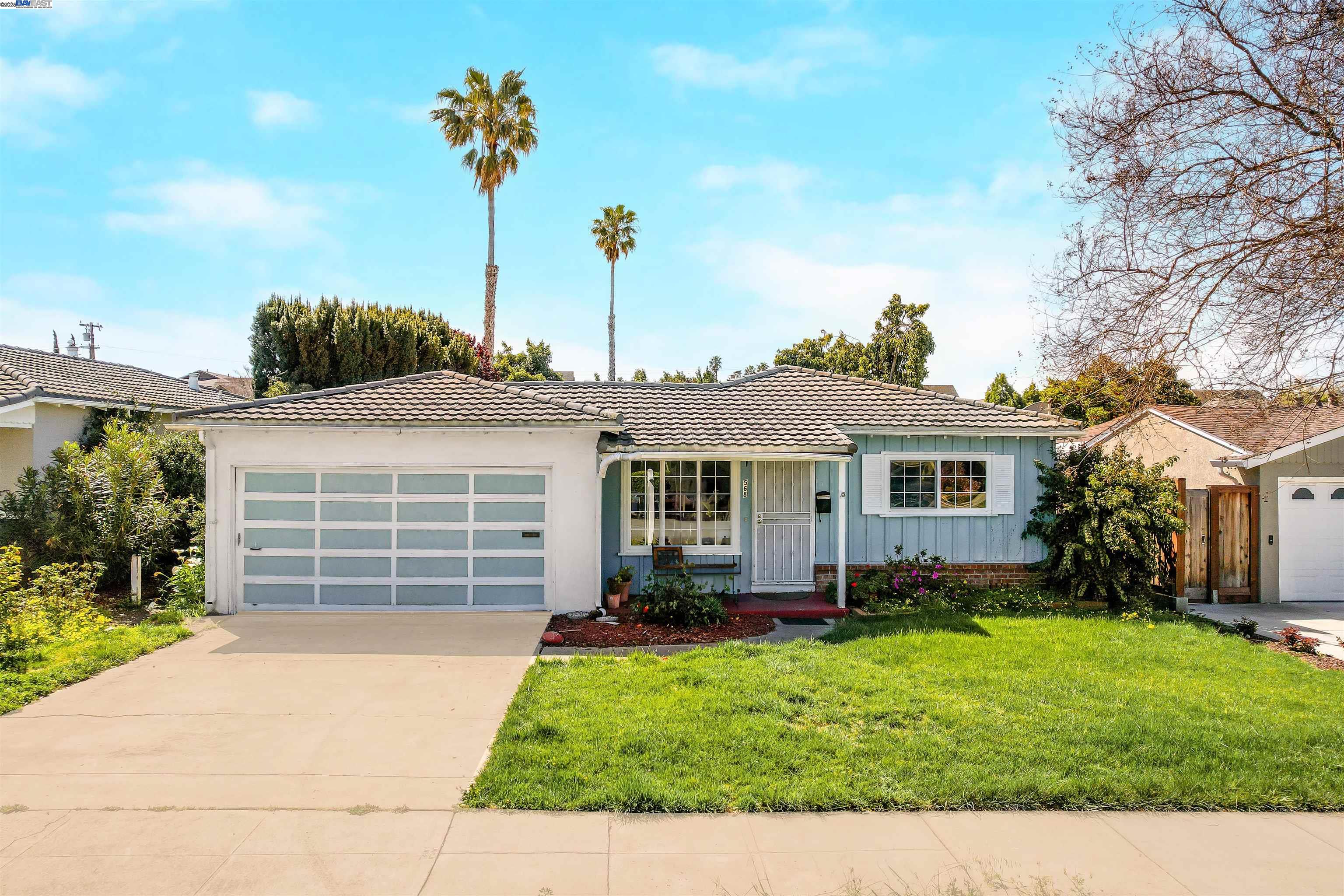 Detail Gallery Image 1 of 1 For 568 Emerson St, Fremont,  CA 94539-5226 - 3 Beds | 2 Baths