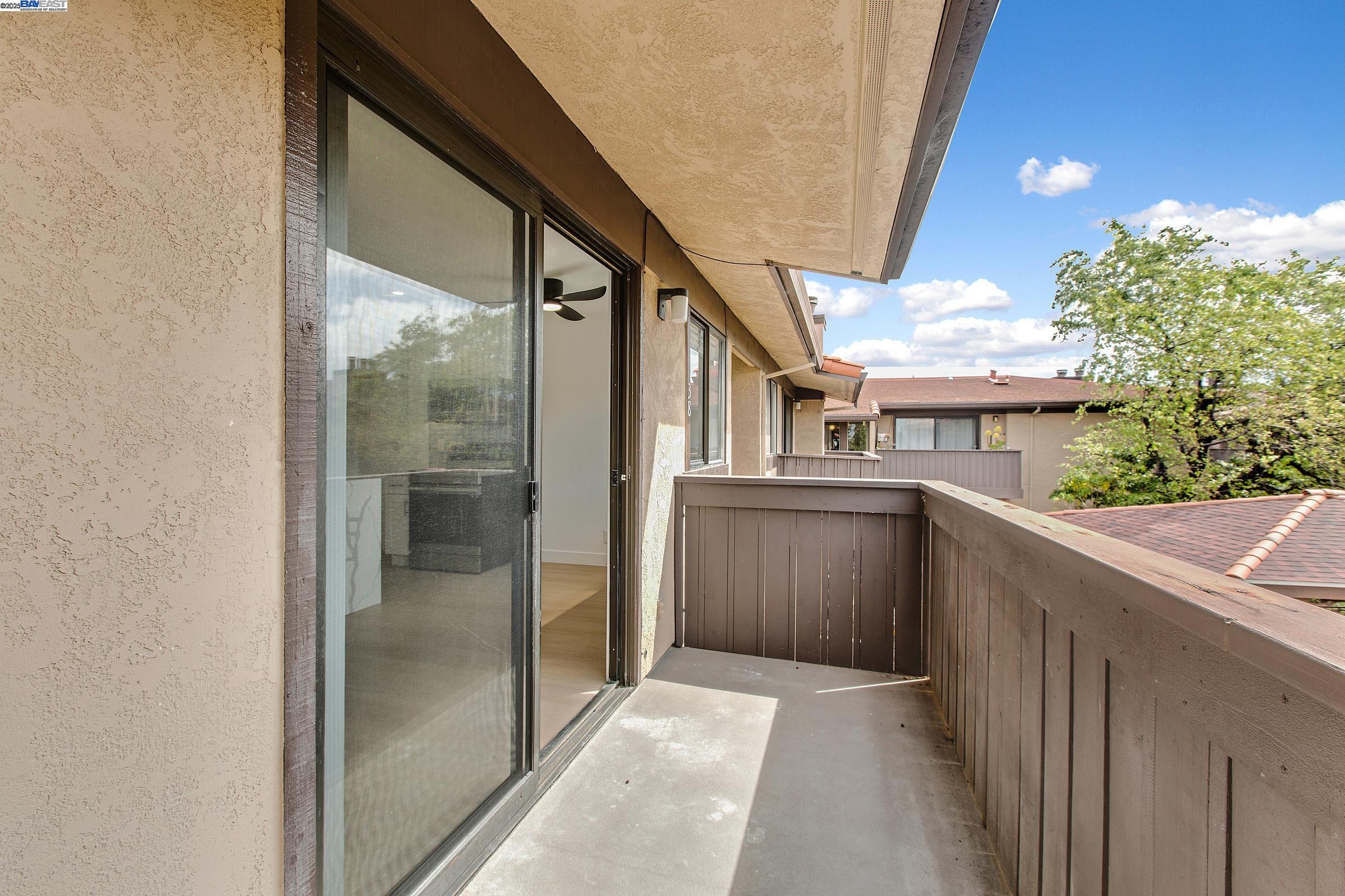 Detail Gallery Image 16 of 39 For 15059 Hesperian #38,  San Leandro,  CA 94578 - 1 Beds | 1 Baths