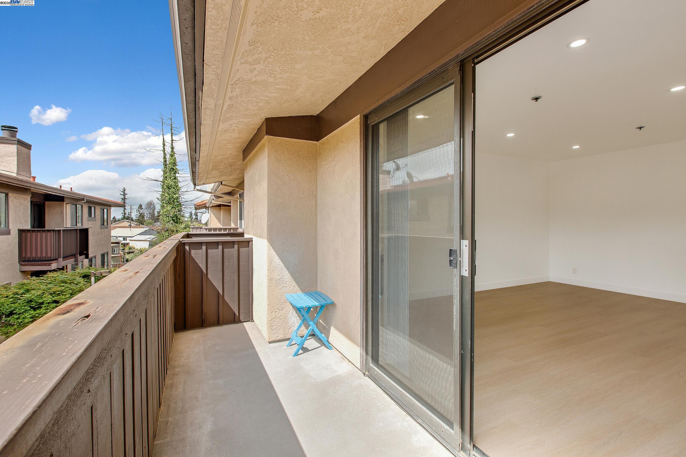 Detail Gallery Image 17 of 39 For 15059 Hesperian #38,  San Leandro,  CA 94578 - 1 Beds | 1 Baths