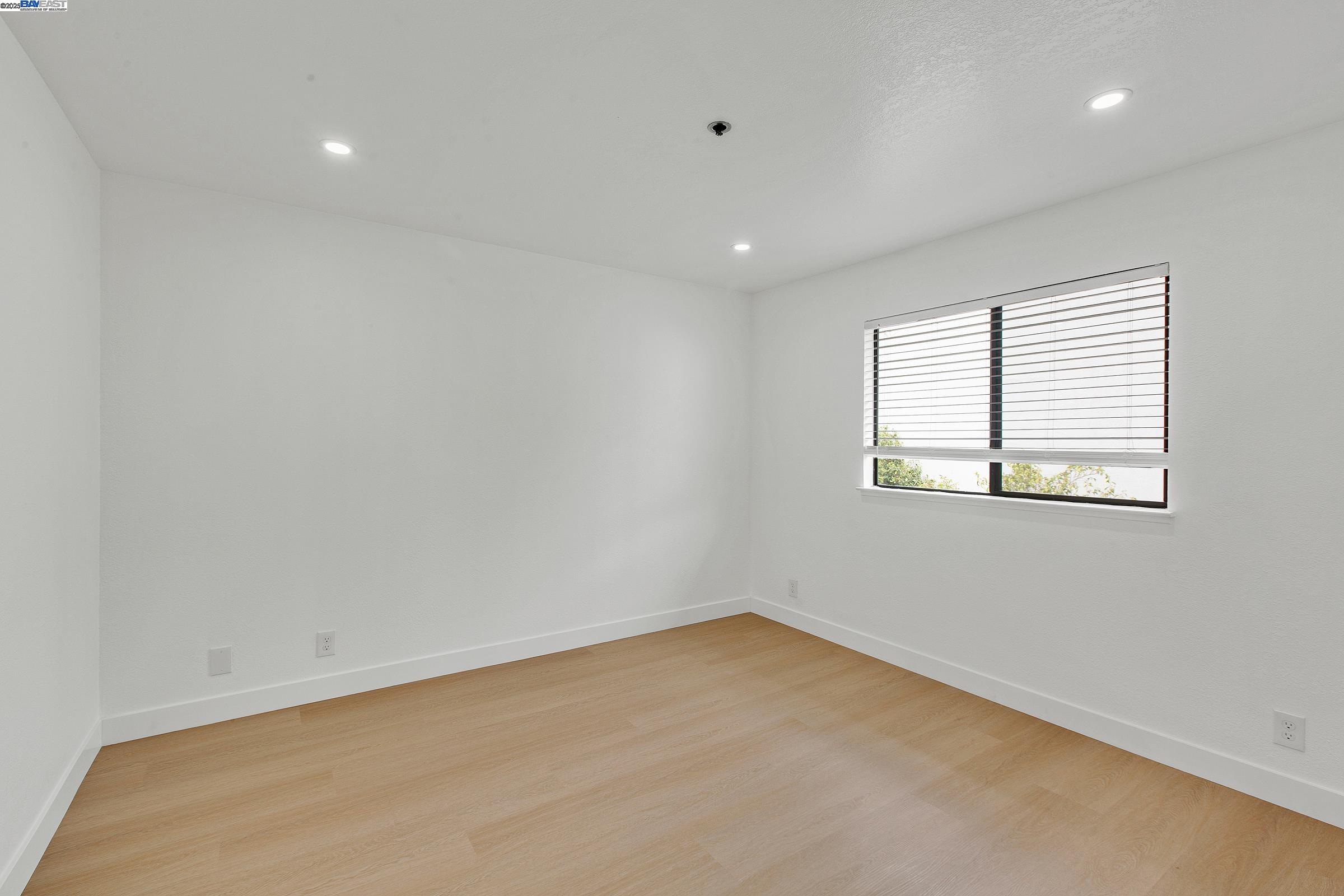 Detail Gallery Image 24 of 39 For 15059 Hesperian #38,  San Leandro,  CA 94578 - 1 Beds | 1 Baths