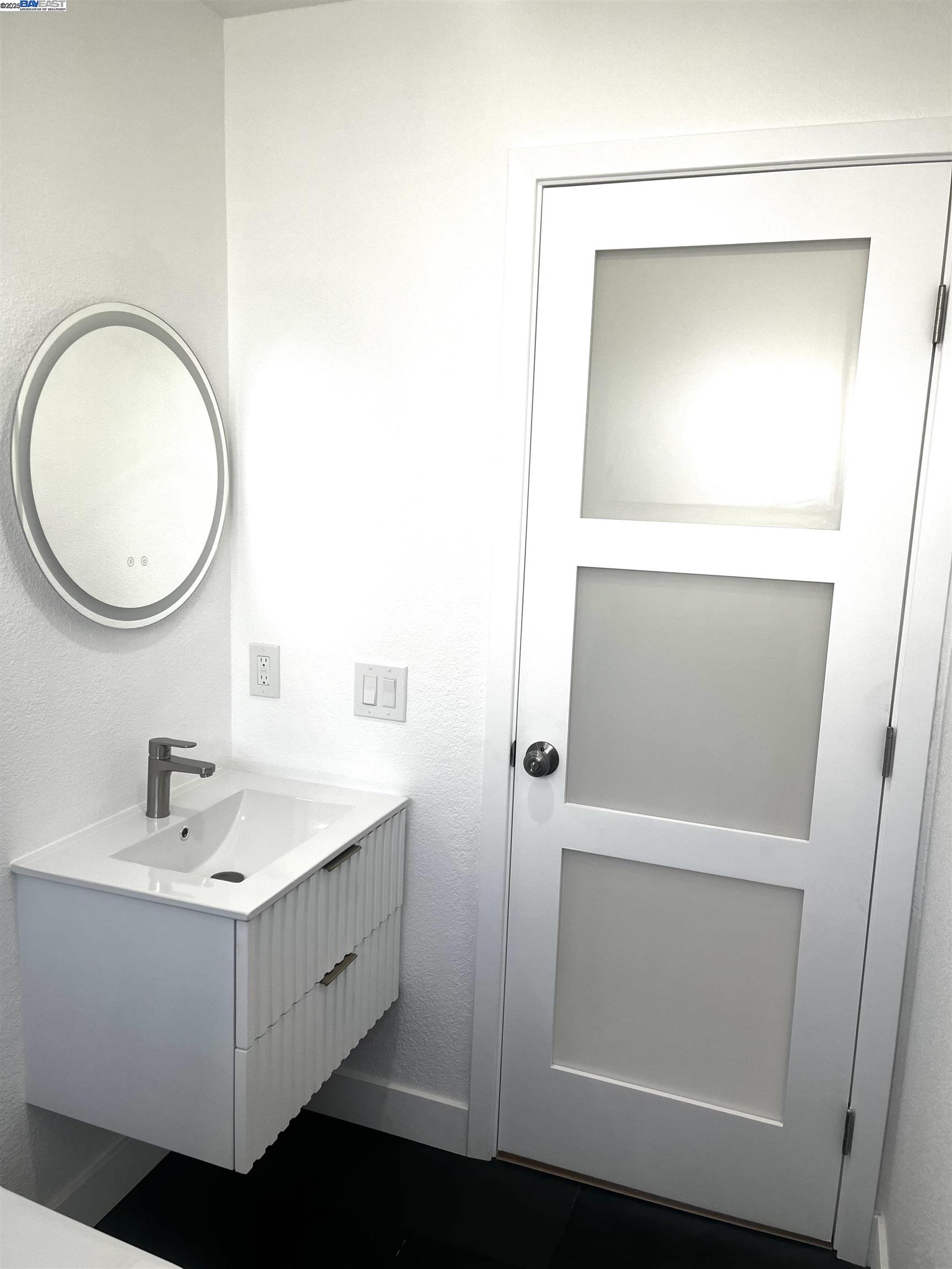 Detail Gallery Image 26 of 39 For 15059 Hesperian #38,  San Leandro,  CA 94578 - 1 Beds | 1 Baths
