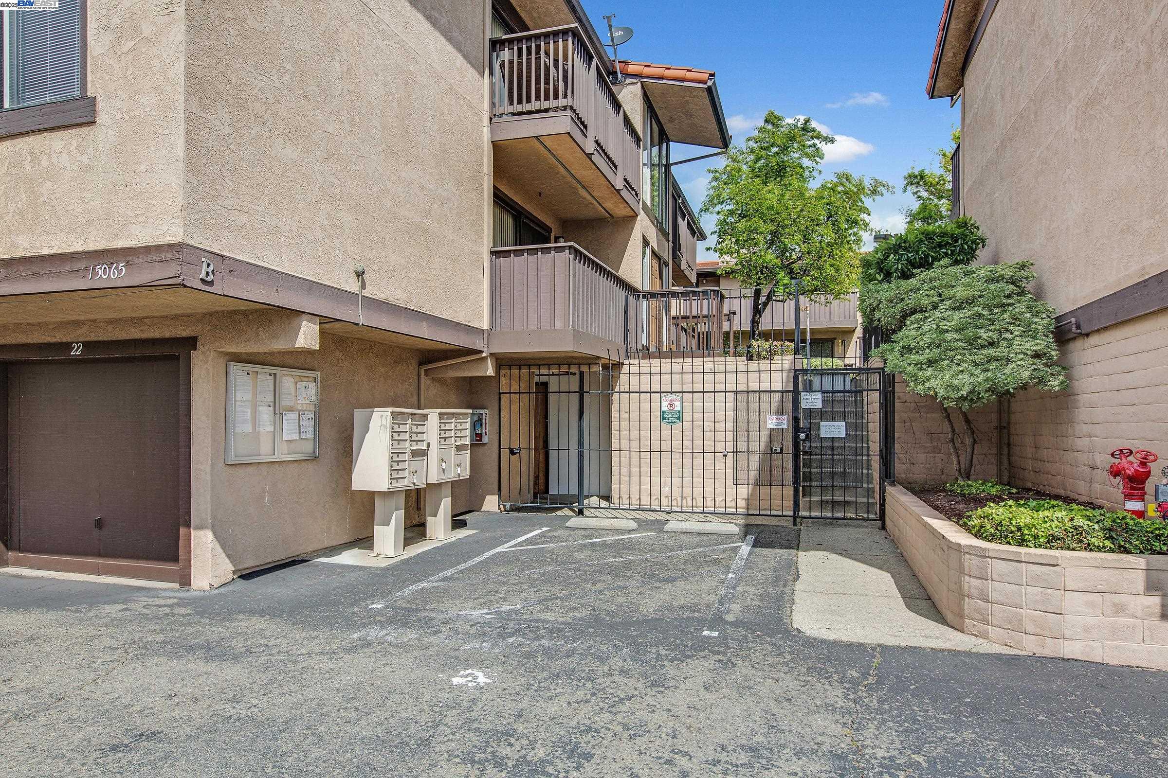 Detail Gallery Image 32 of 39 For 15059 Hesperian #38,  San Leandro,  CA 94578 - 1 Beds | 1 Baths