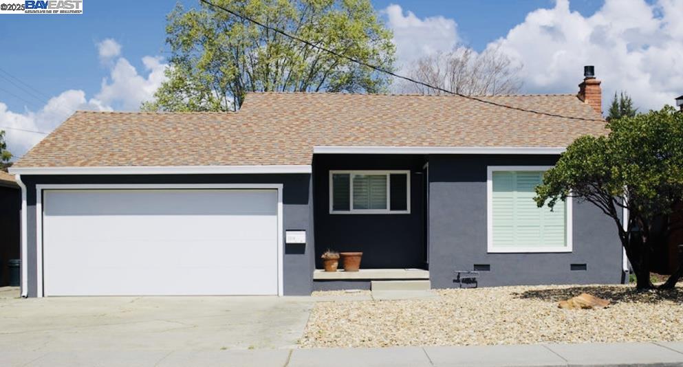 Discover this charming home in Castro Valley featuring three spacious bedrooms and one bath. The upgraded kitchen is perfect for culinary enthusiasts, while the beautiful hardwood floors add warmth and character throughout the living space. Enjoy the comfort of brand new central air conditioning, ensuring a cool retreat during warm days. With close proximity to downtown and convenient access to public transportation, this home offers both comfort and convenience. Don’t miss your chance to make it your own!