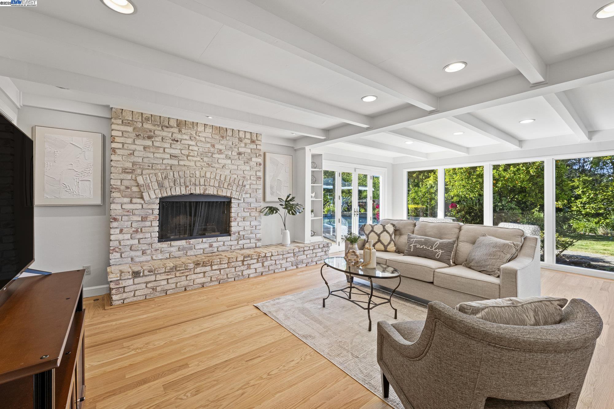 Detail Gallery Image 10 of 46 For 3559 S Silver Springs Rd, Lafayette,  CA 94549 - 7 Beds | 5 Baths