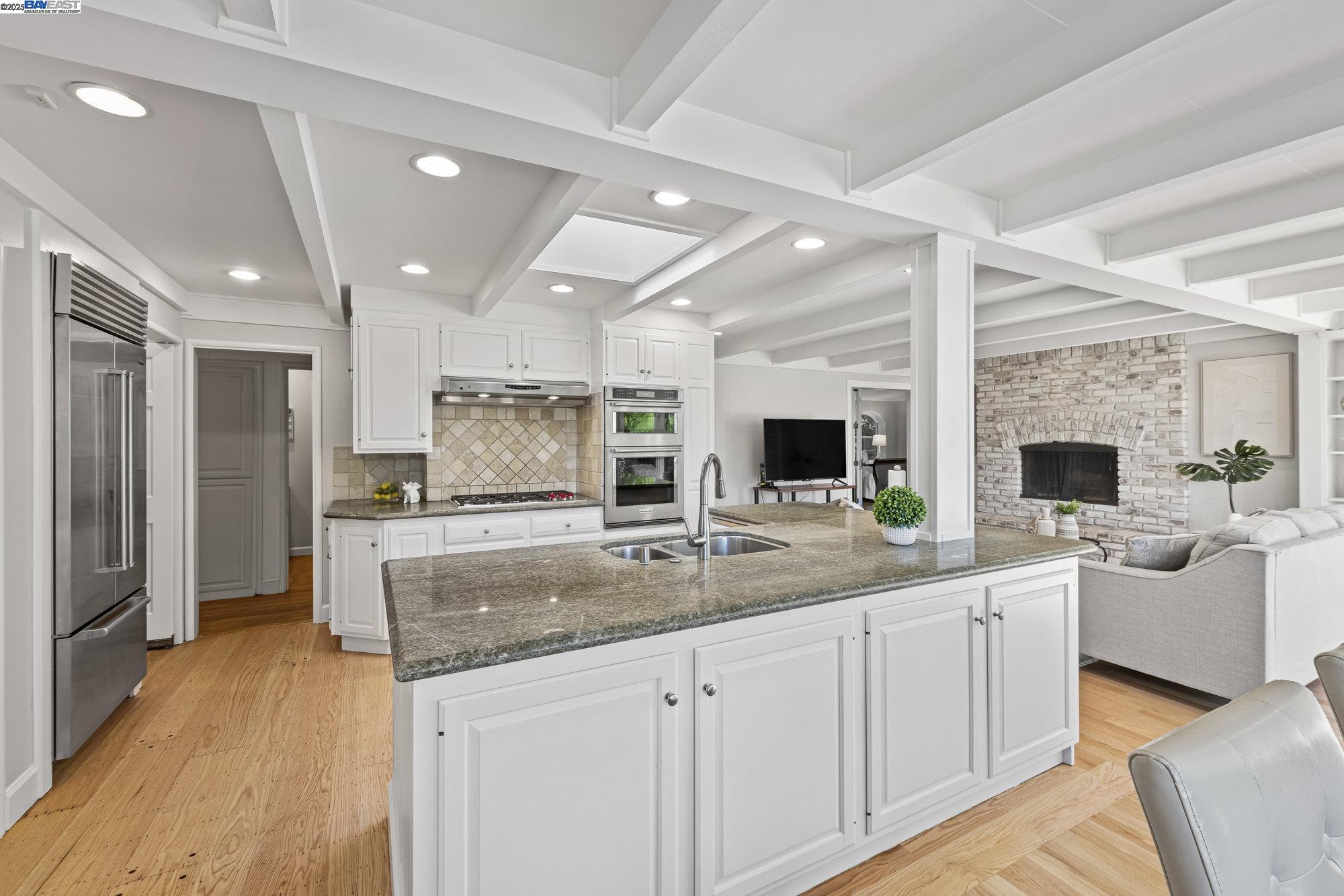 Detail Gallery Image 6 of 46 For 3559 S Silver Springs Rd, Lafayette,  CA 94549 - 7 Beds | 5 Baths