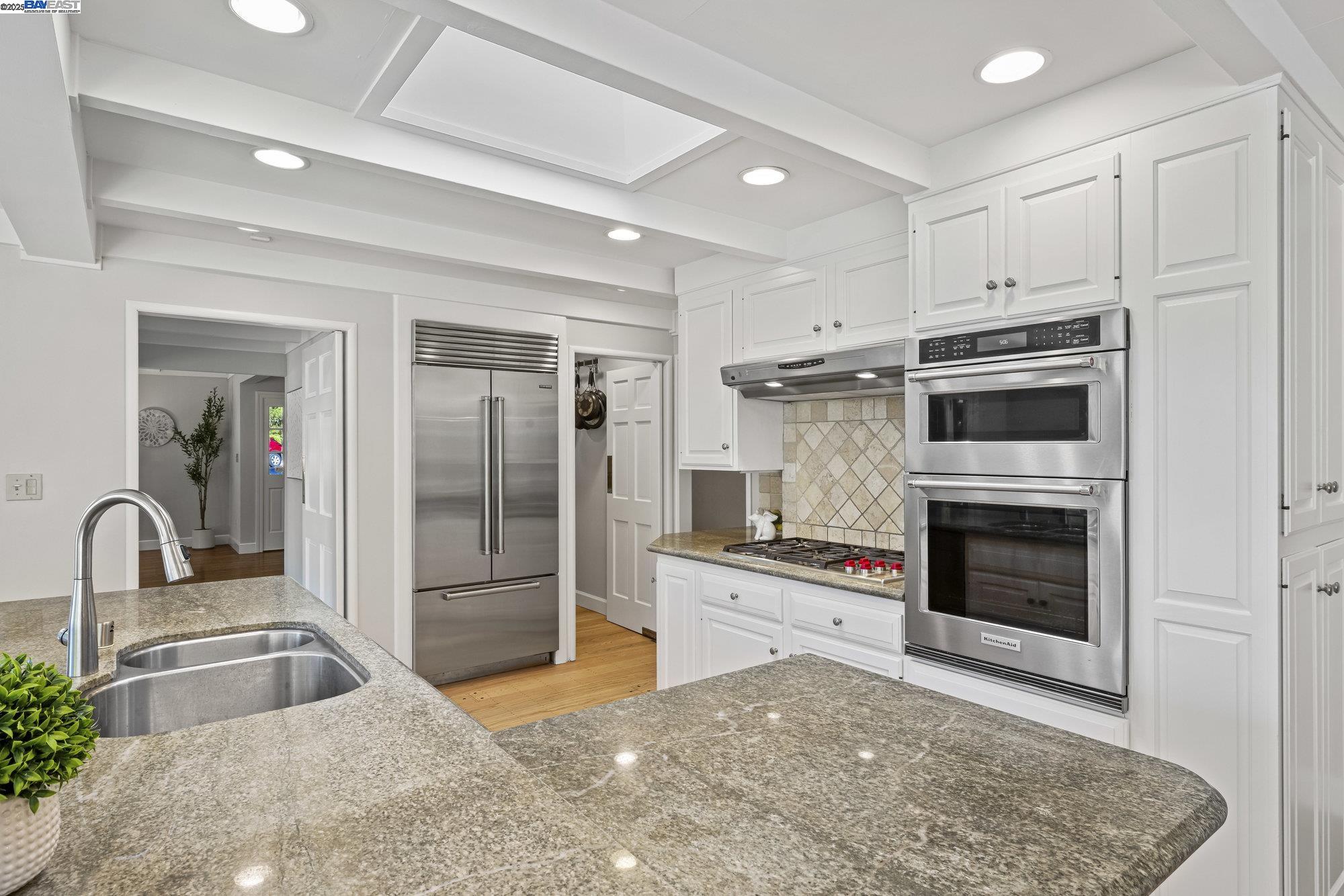 Detail Gallery Image 8 of 46 For 3559 S Silver Springs Rd, Lafayette,  CA 94549 - 7 Beds | 5 Baths