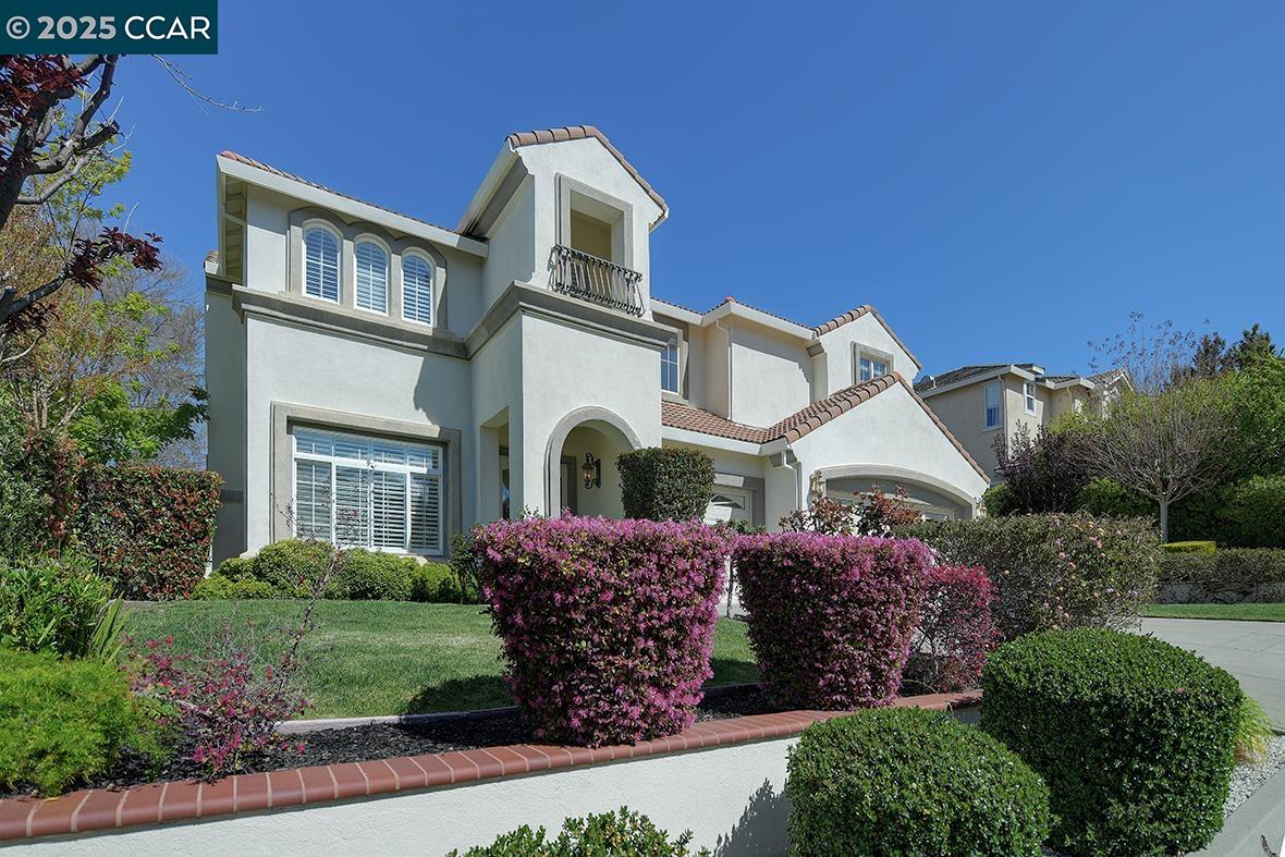 Detail Gallery Image 1 of 1 For 959 Fawn Glen Ct, Concord,  CA 94521 - 5 Beds | 3 Baths