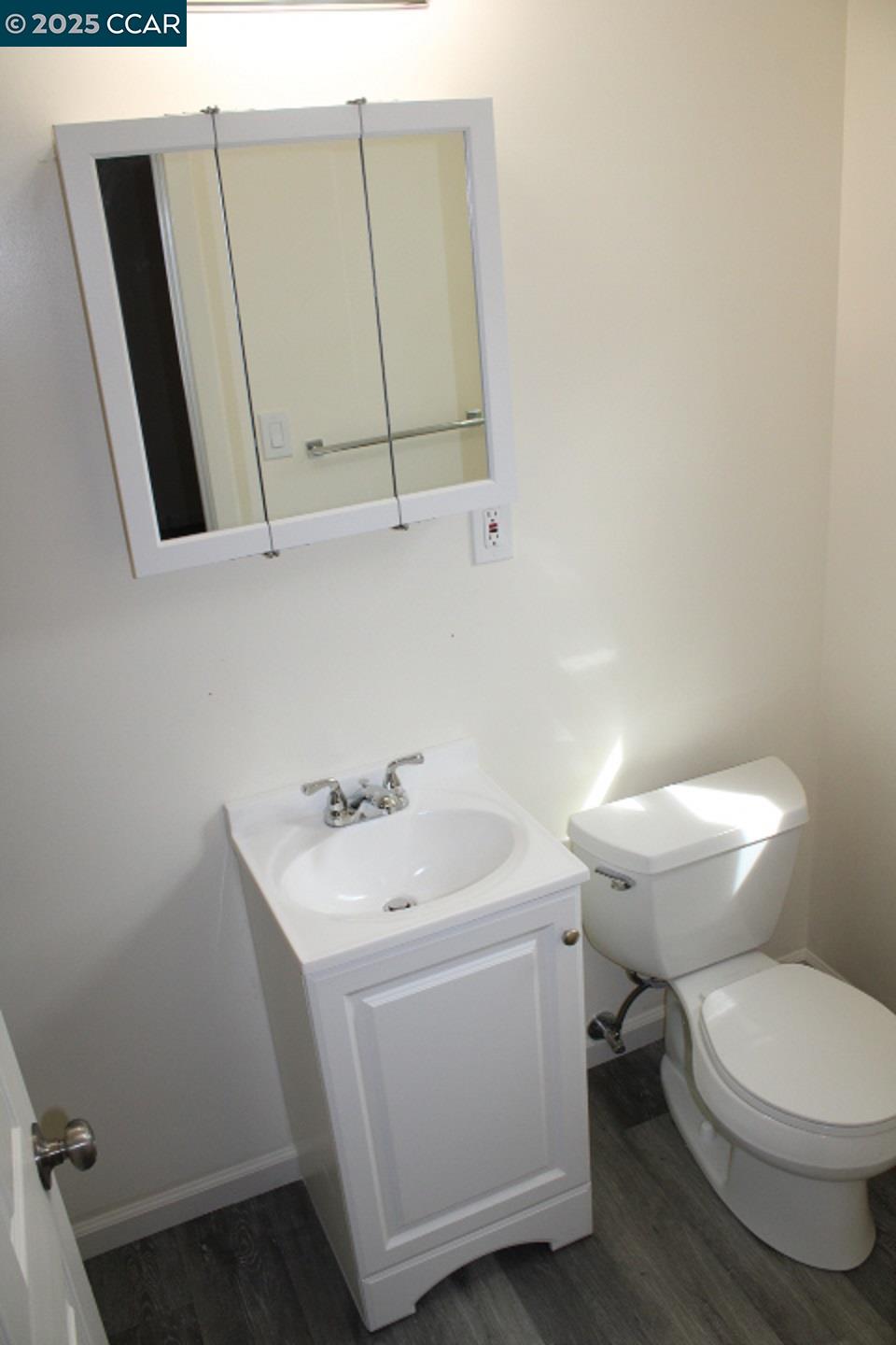Detail Gallery Image 8 of 8 For 2033 Nevin Ave. 2033a,  Richmond,  CA 94804 - 0 Beds | 1 Baths