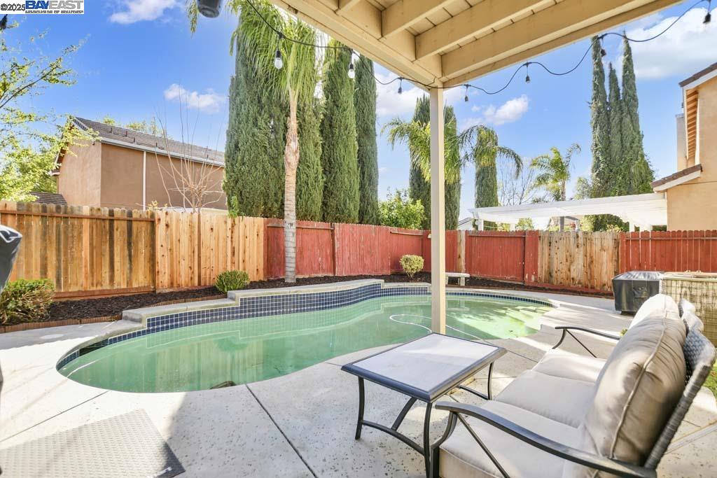 Detail Gallery Image 23 of 28 For 806 Robert L Smith Dr, Tracy,  CA 95376 - 3 Beds | 2/1 Baths