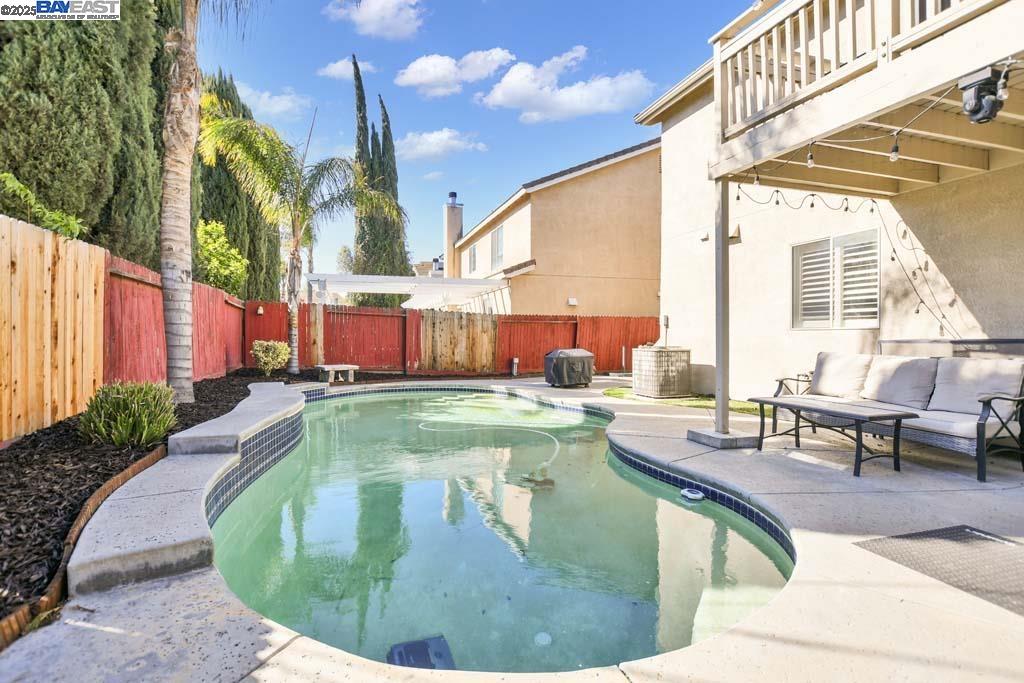 Detail Gallery Image 26 of 28 For 806 Robert L Smith Dr, Tracy,  CA 95376 - 3 Beds | 2/1 Baths