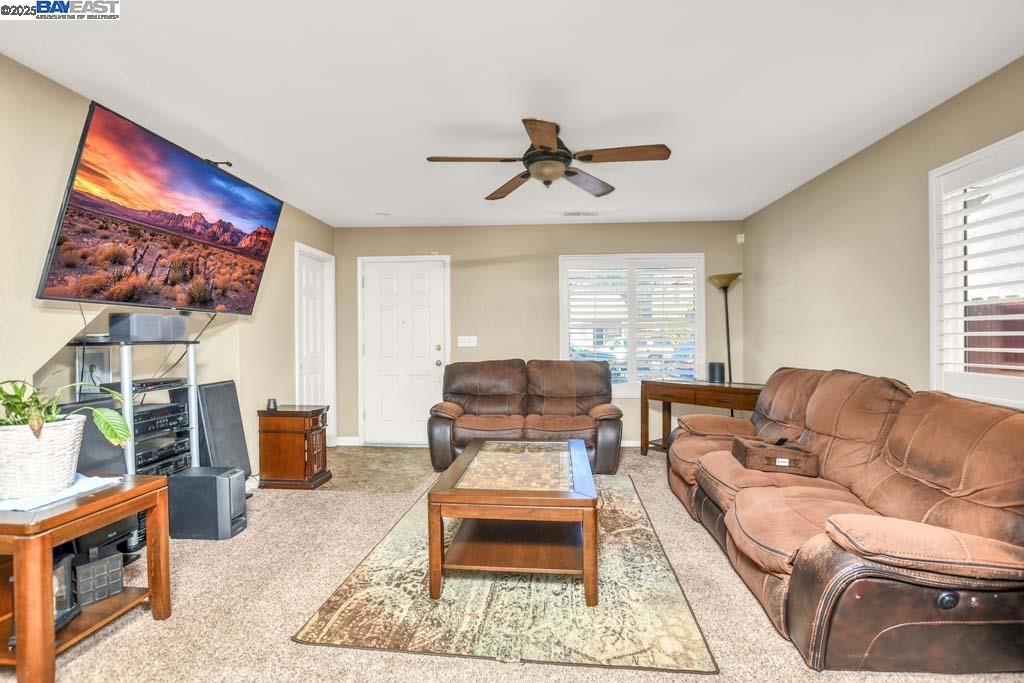 Detail Gallery Image 6 of 28 For 806 Robert L Smith Dr, Tracy,  CA 95376 - 3 Beds | 2/1 Baths