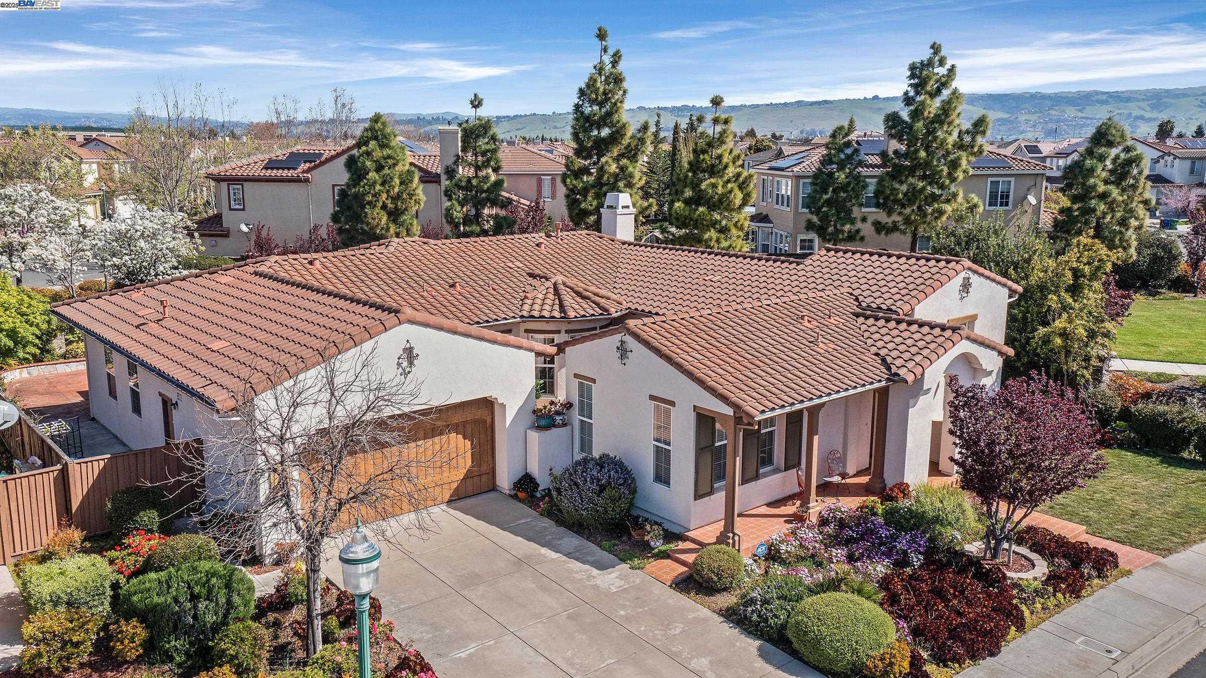 Detail Gallery Image 1 of 1 For 2755 Breaker Ln, Hayward,  CA 94545 - 4 Beds | 3 Baths