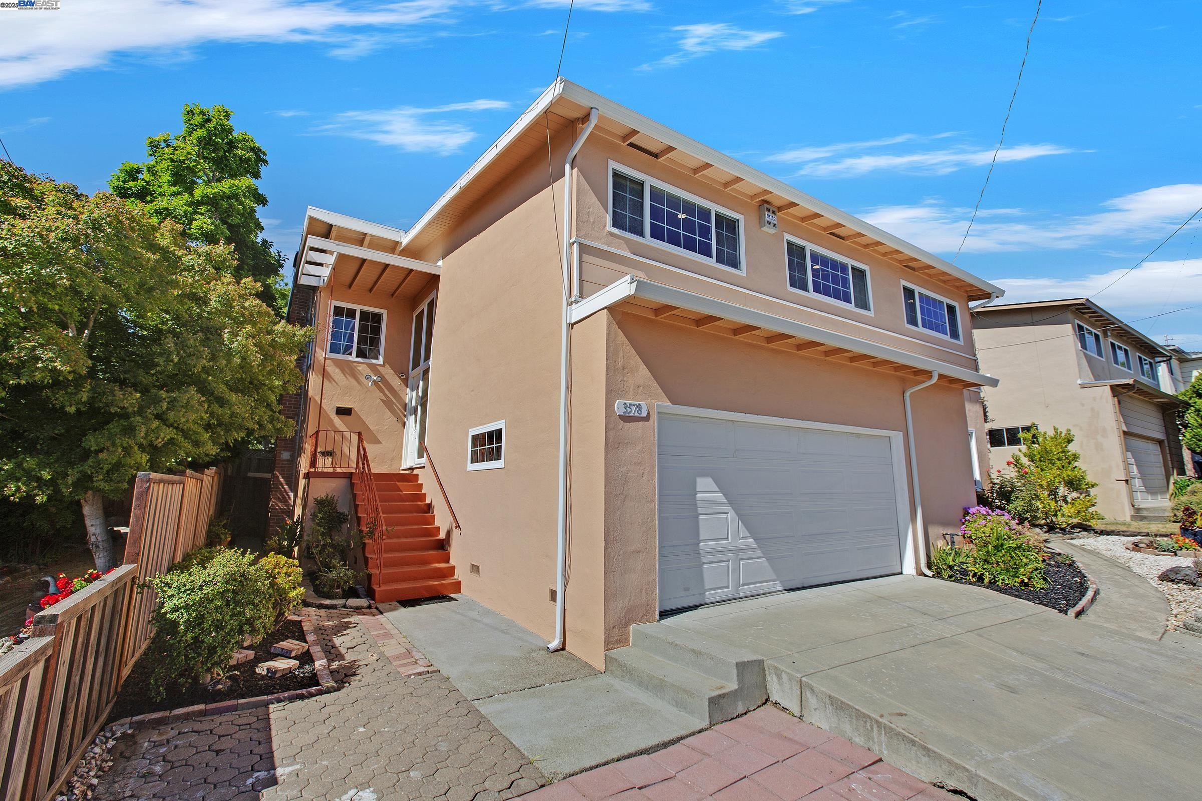 Detail Gallery Image 1 of 42 For 3578 Jerald Ct, Castro Valley,  CA 94546 - 4 Beds | 3 Baths
