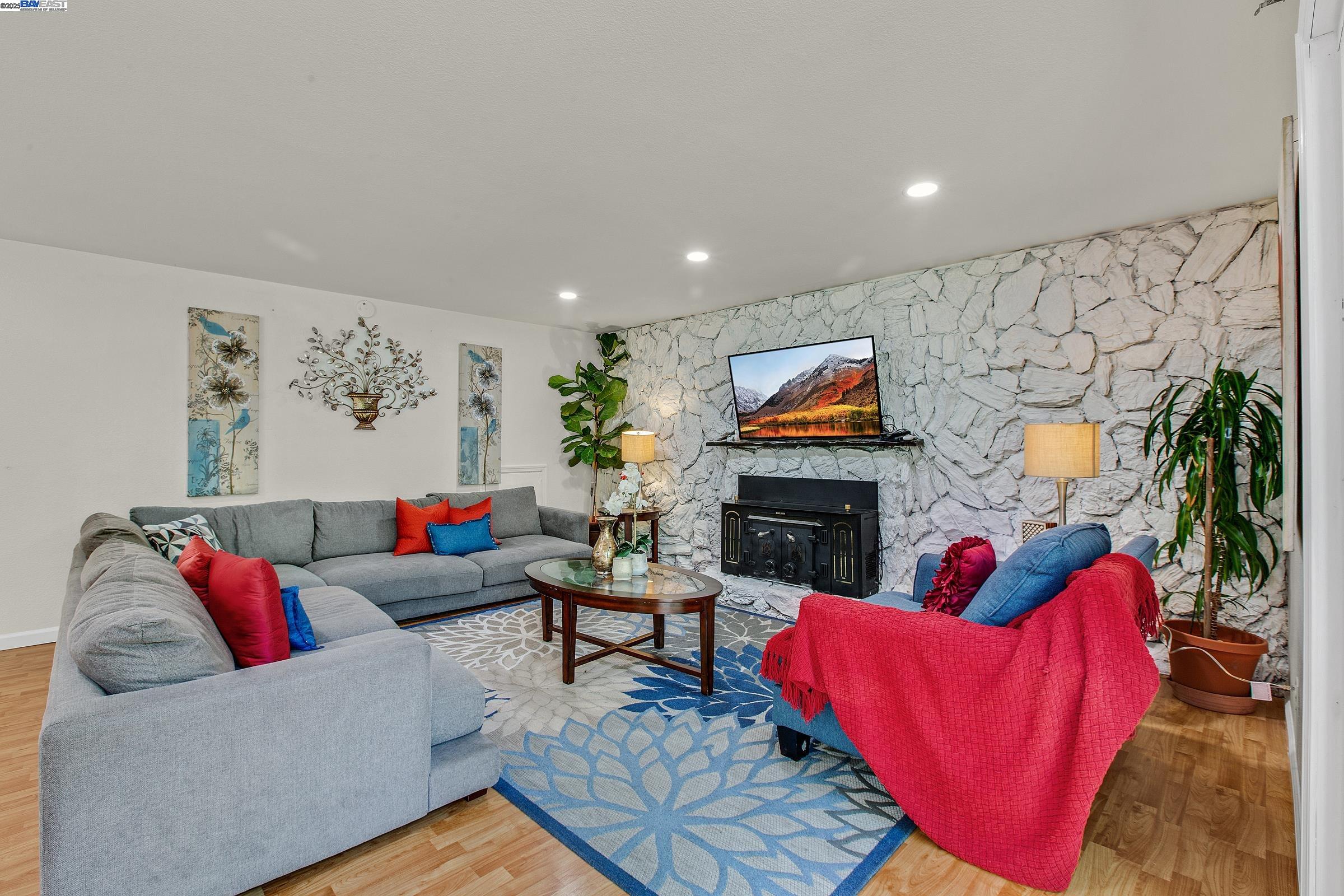 Detail Gallery Image 23 of 42 For 3578 Jerald Ct, Castro Valley,  CA 94546 - 4 Beds | 3 Baths