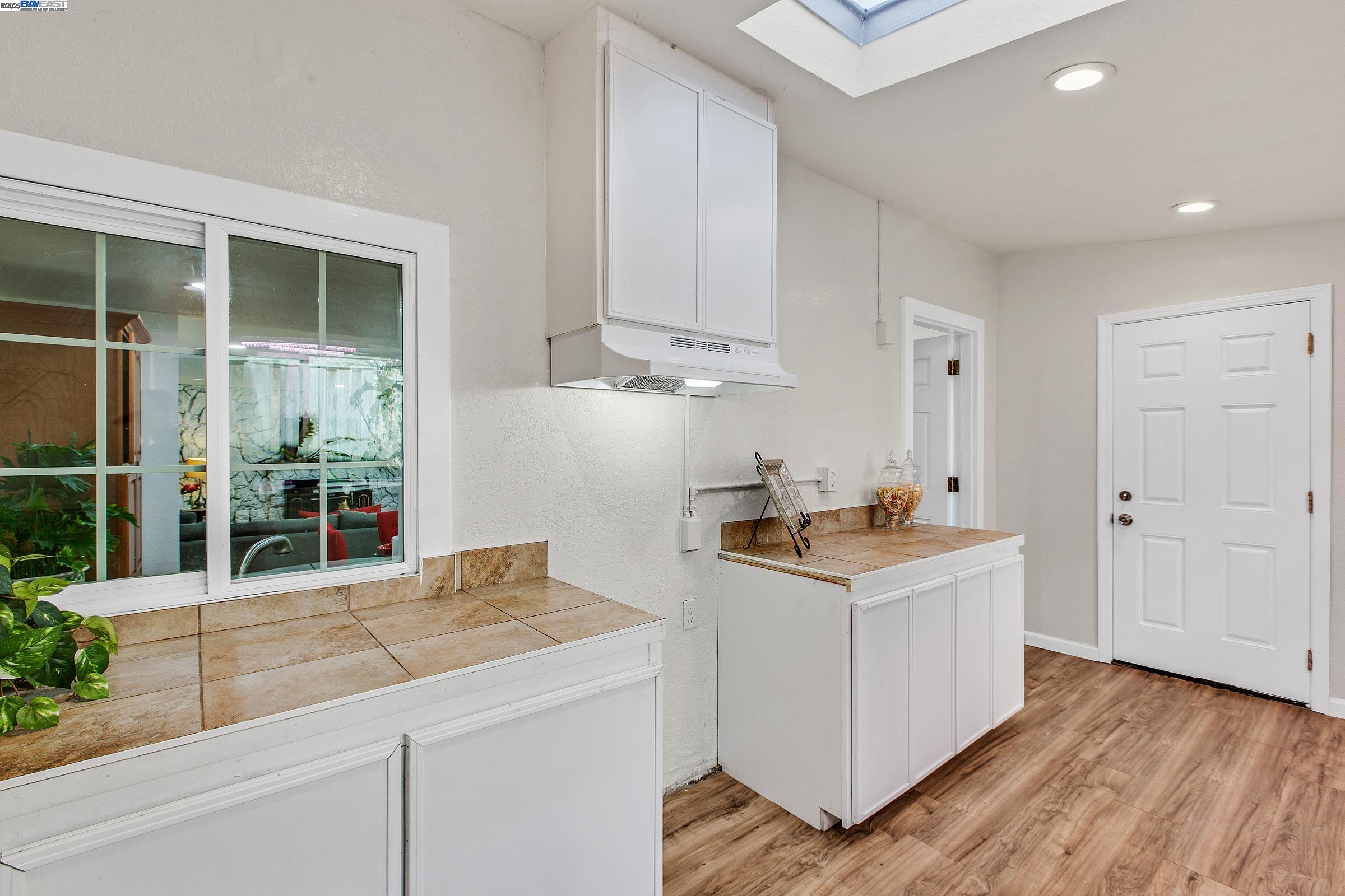 Detail Gallery Image 30 of 42 For 3578 Jerald Ct, Castro Valley,  CA 94546 - 4 Beds | 3 Baths