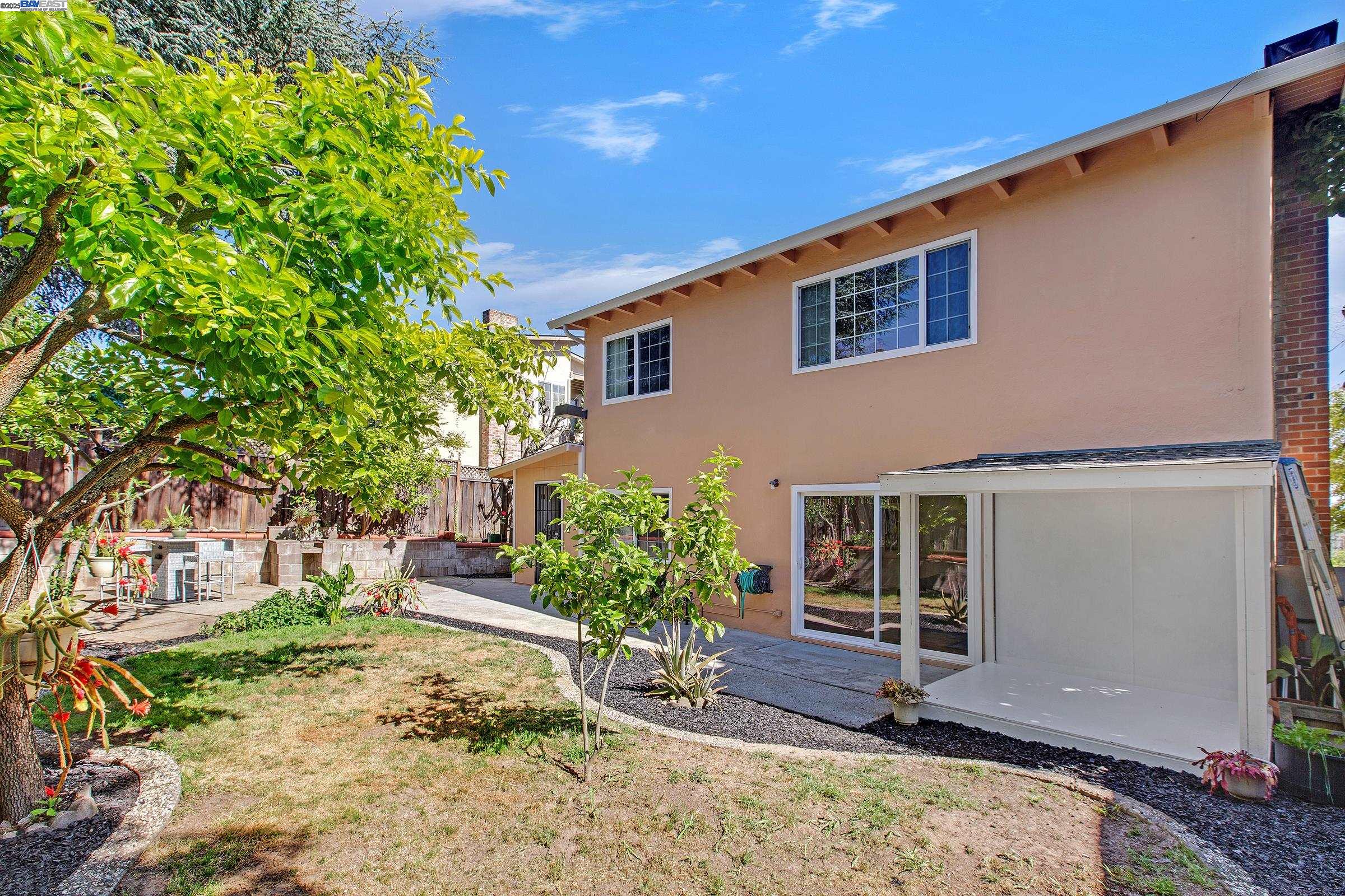 Detail Gallery Image 37 of 42 For 3578 Jerald Ct, Castro Valley,  CA 94546 - 4 Beds | 3 Baths