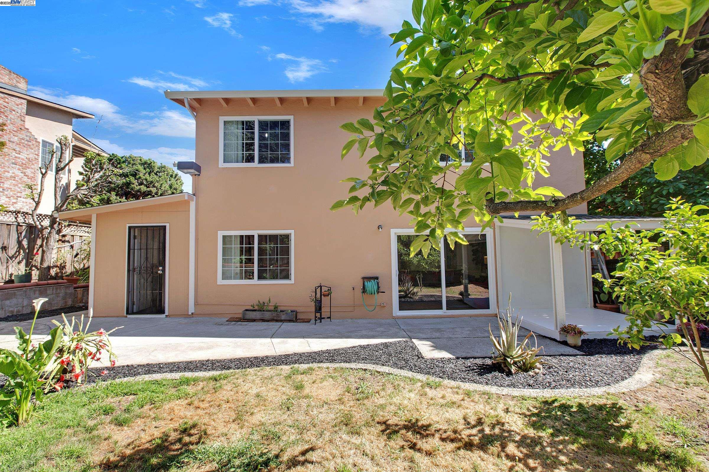Detail Gallery Image 38 of 42 For 3578 Jerald Ct, Castro Valley,  CA 94546 - 4 Beds | 3 Baths