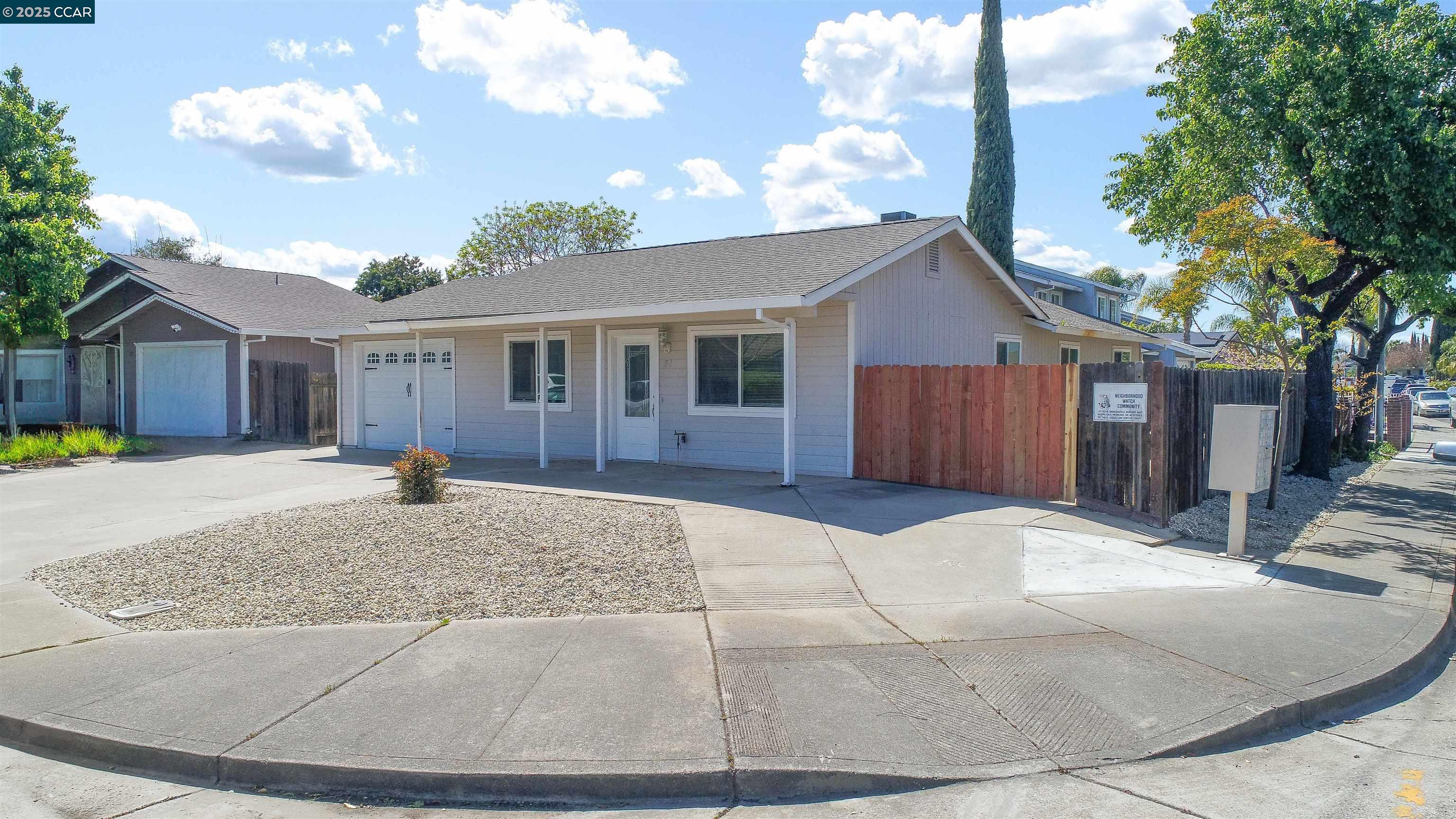 Detail Gallery Image 3 of 36 For 81 Pioneer Ct, Oakley,  CA 94561 - 4 Beds | 2/1 Baths