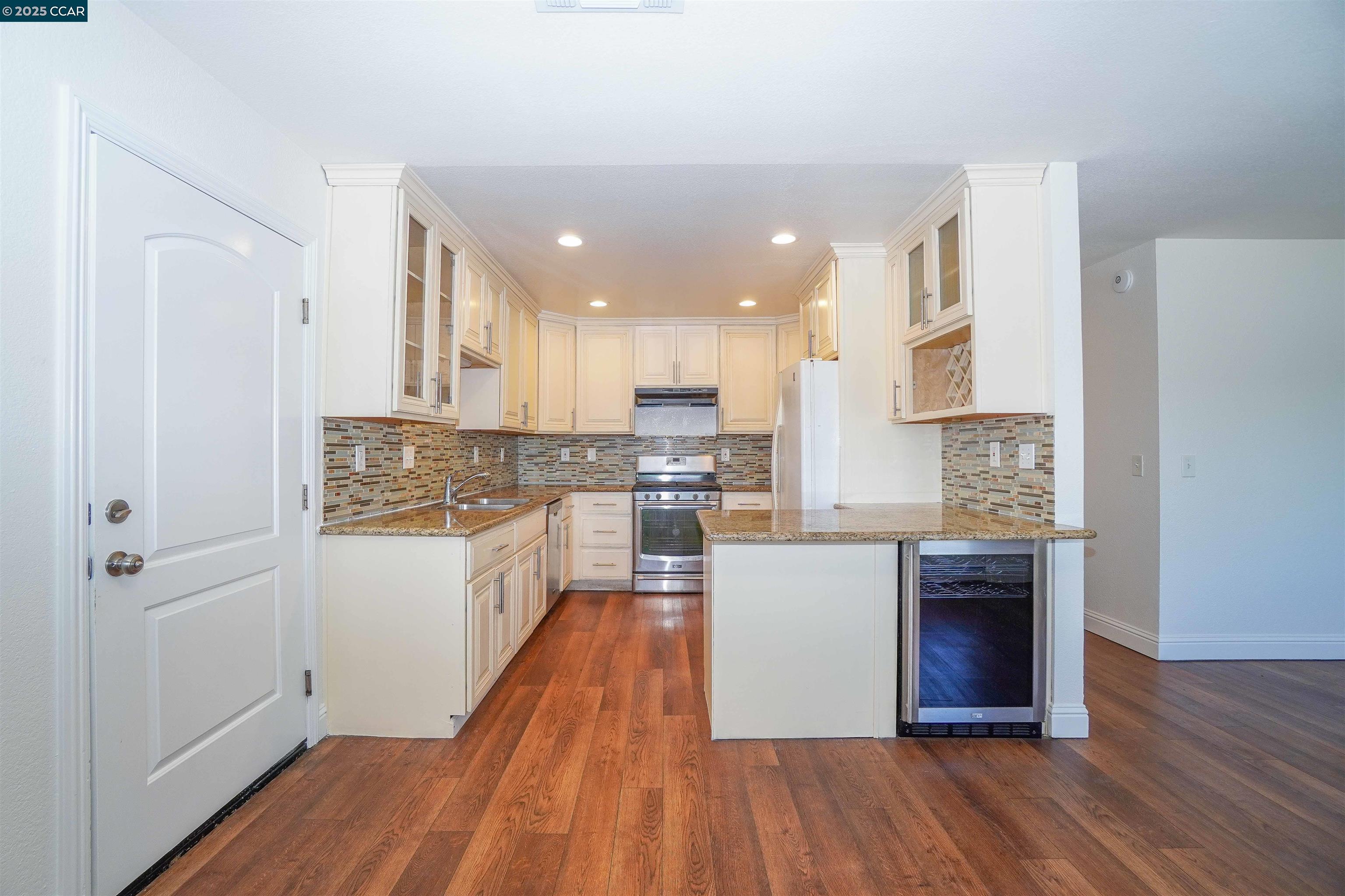 Detail Gallery Image 9 of 36 For 81 Pioneer Ct, Oakley,  CA 94561 - 4 Beds | 2/1 Baths