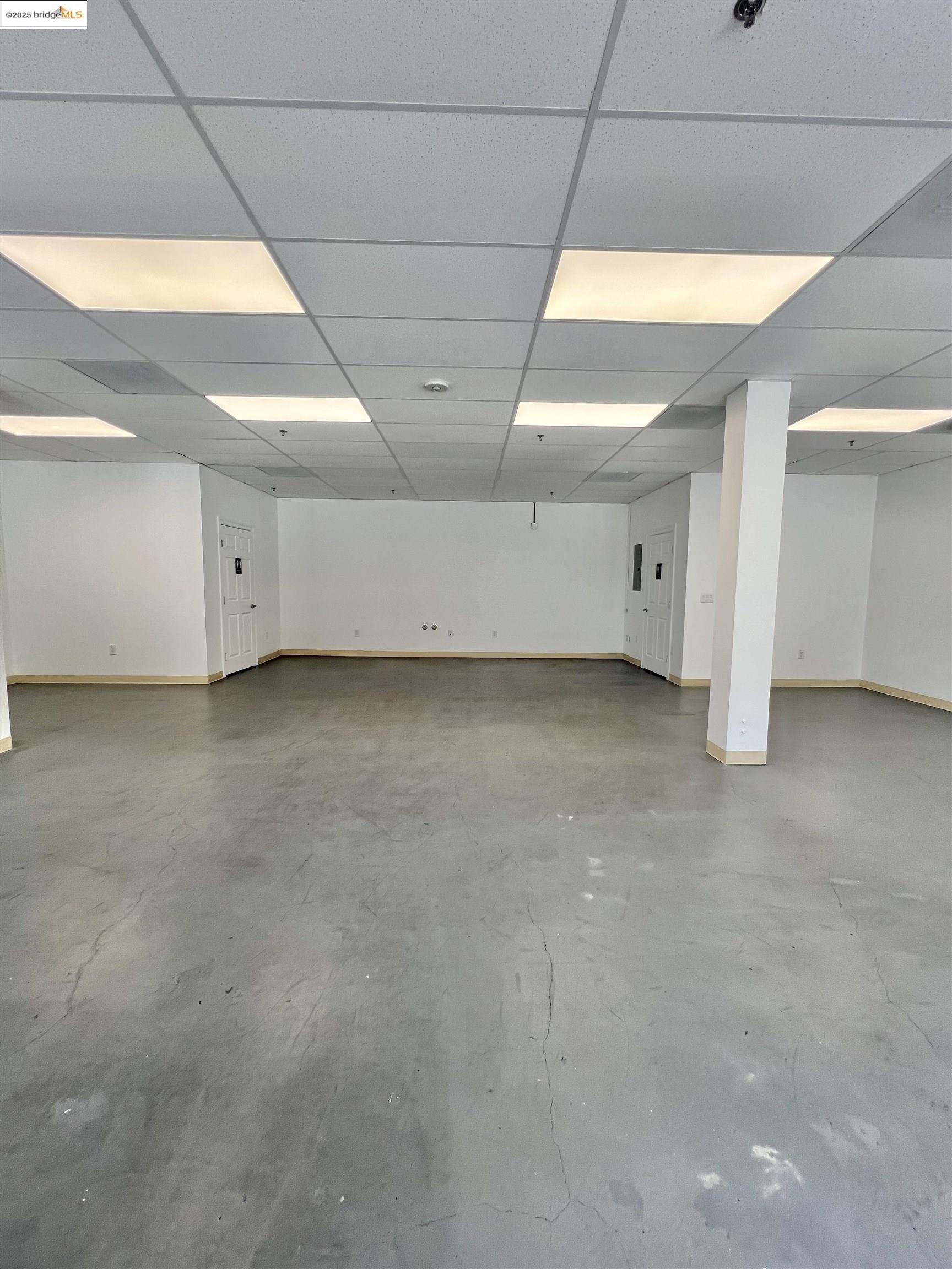 Detail Gallery Image 4 of 8 For 9400 International, Suite B, Oakland,  CA 94603 - – Beds | – Baths