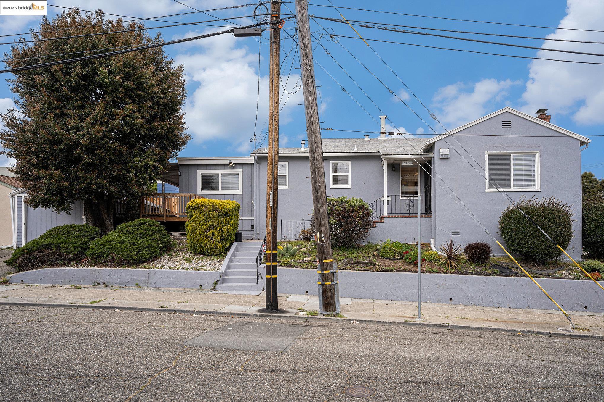Detail Gallery Image 25 of 30 For 4472 Masterson St, Oakland,  CA 94619 - 3 Beds | 2 Baths