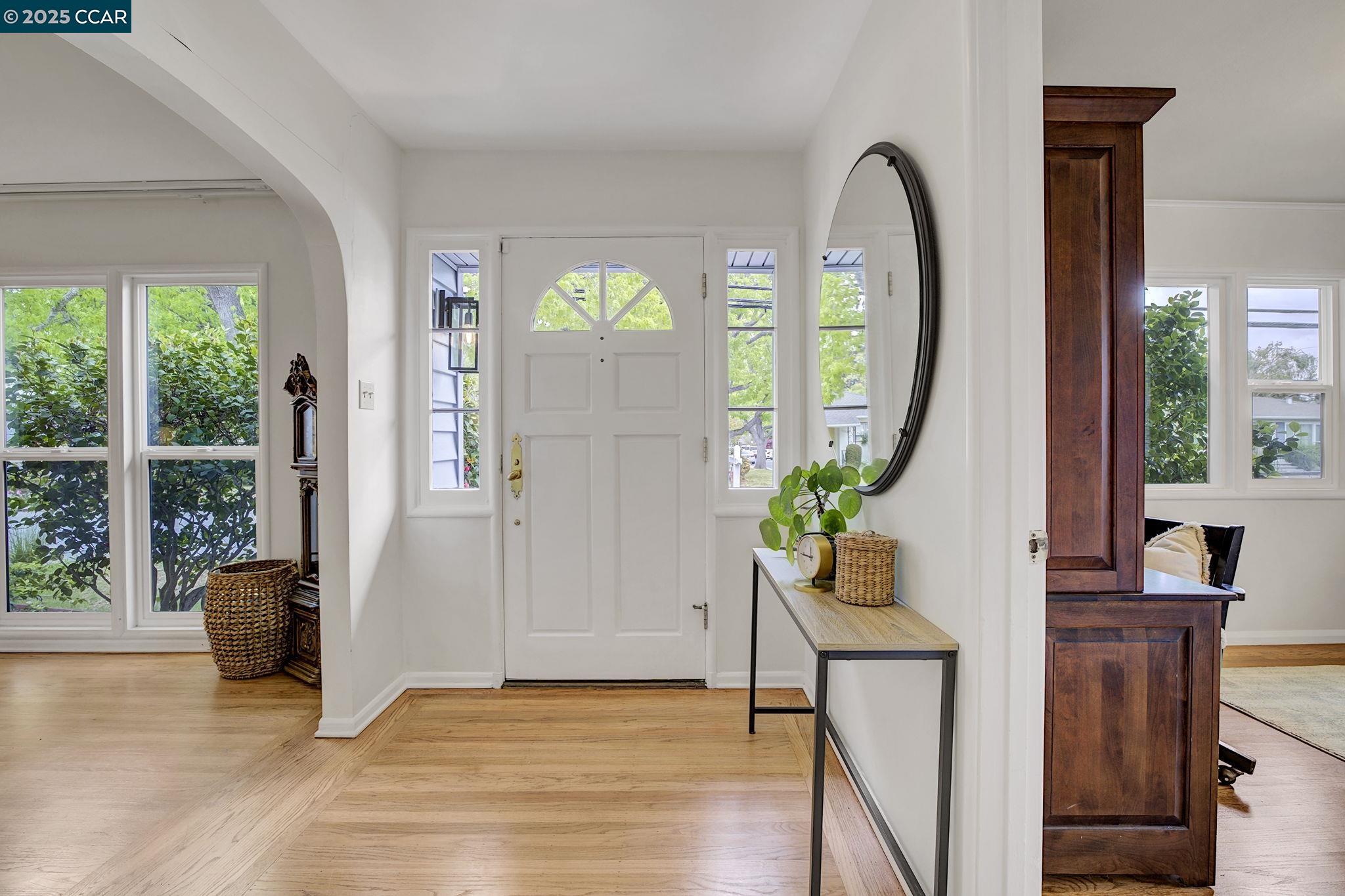 Detail Gallery Image 4 of 32 For 3154 Hacienda St, San Mateo,  CA 94403 - 4 Beds | 3 Baths