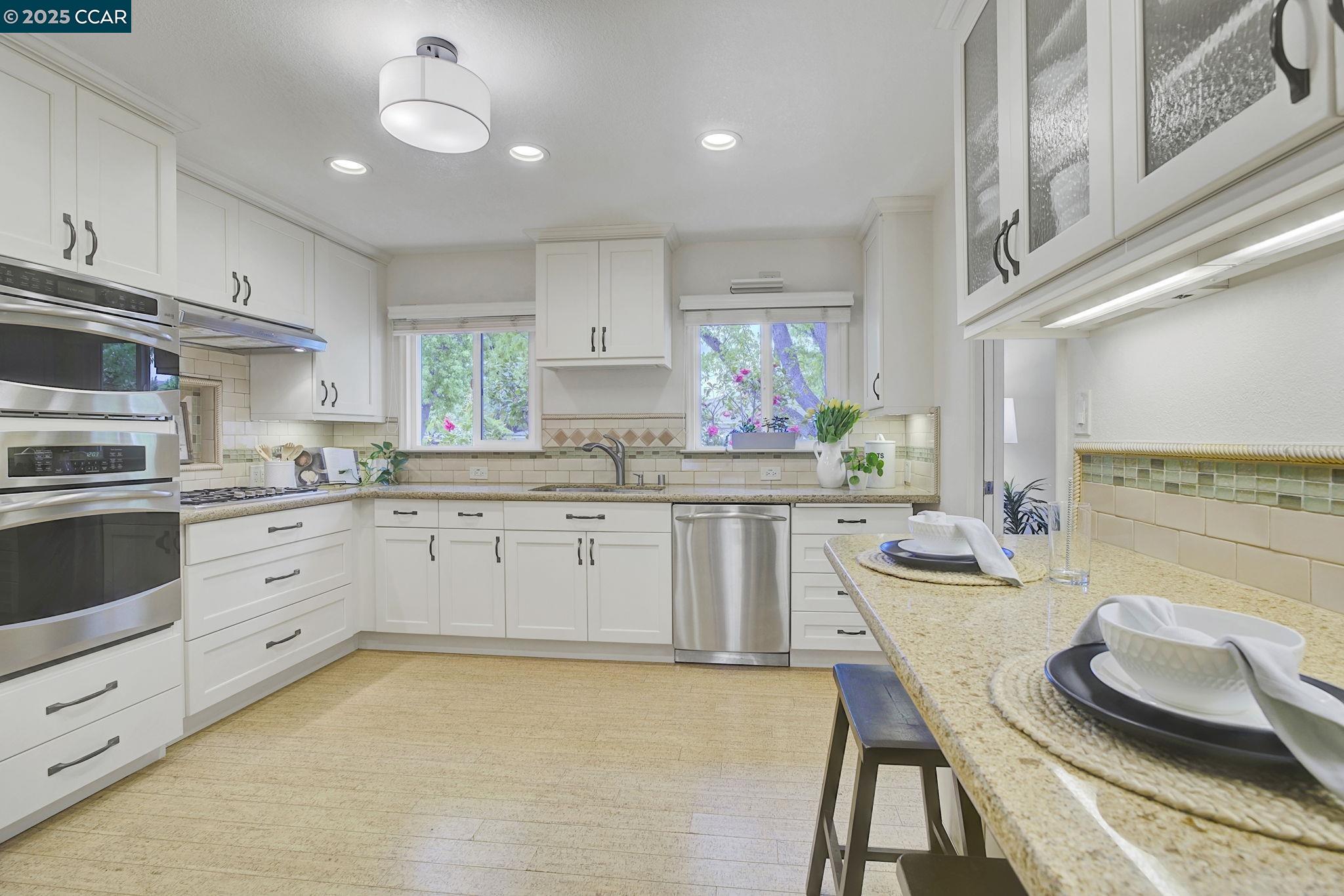 Detail Gallery Image 10 of 32 For 3154 Hacienda St, San Mateo,  CA 94403 - 4 Beds | 3 Baths