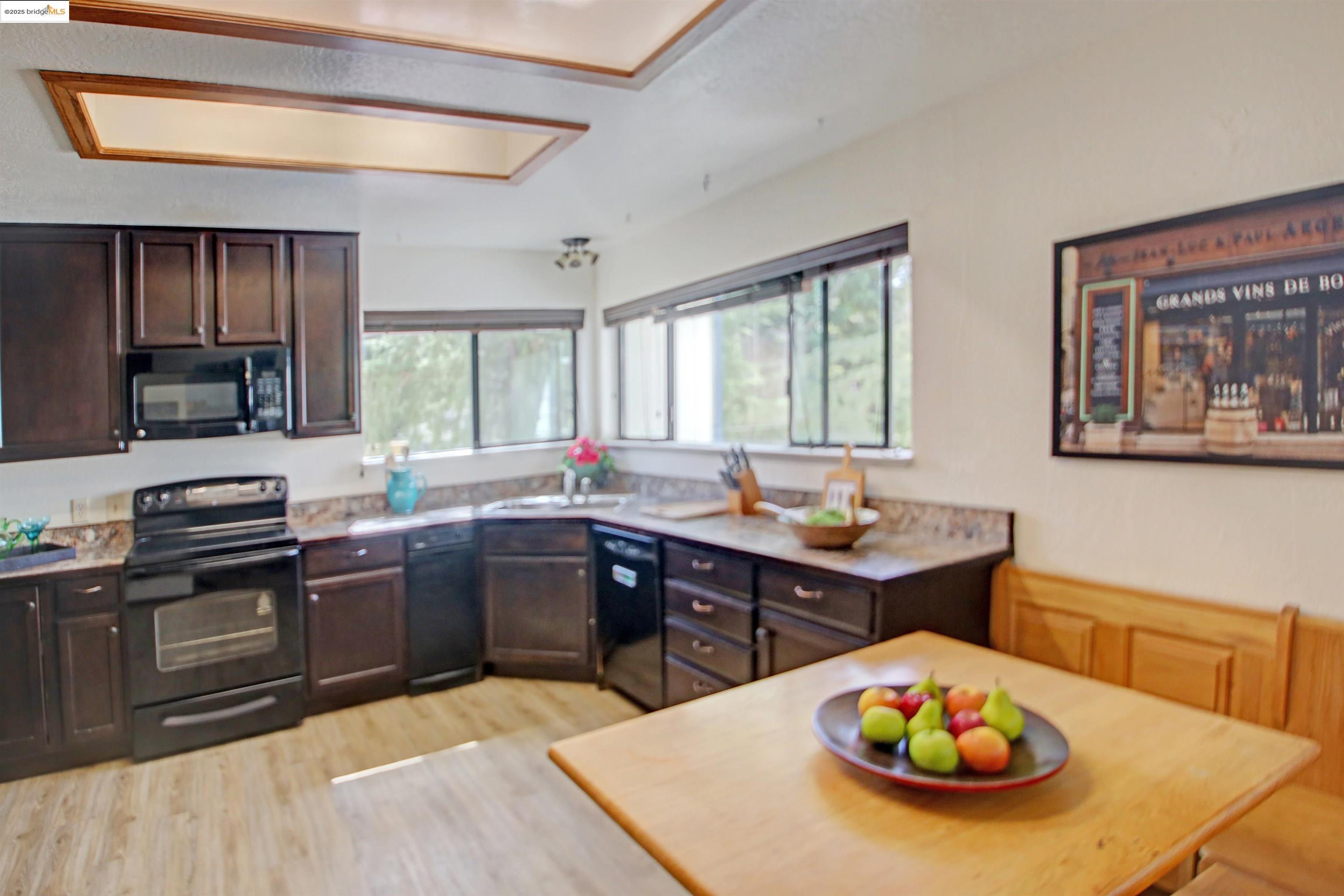 Detail Gallery Image 26 of 60 For 20239 Pine Mountain Dr, Groveland,  CA 95321 - 4 Beds | 3 Baths