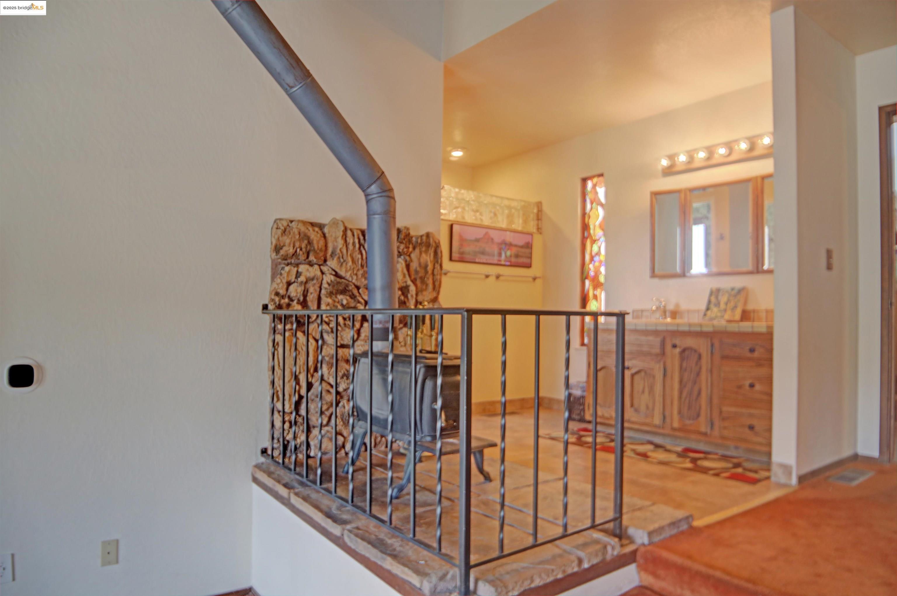 Detail Gallery Image 9 of 60 For 20239 Pine Mountain Dr, Groveland,  CA 95321 - 4 Beds | 3 Baths