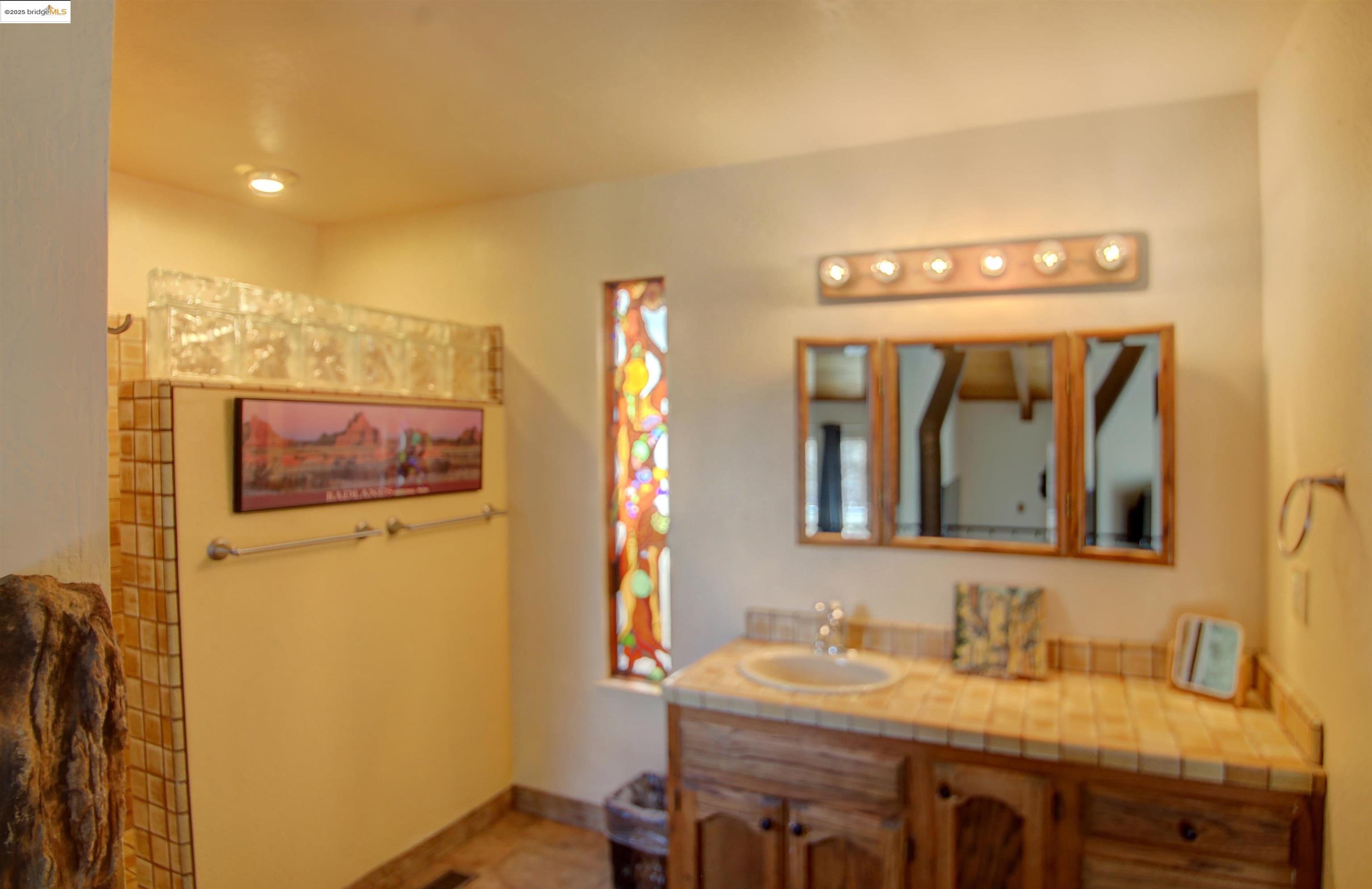 Detail Gallery Image 10 of 60 For 20239 Pine Mountain Dr, Groveland,  CA 95321 - 4 Beds | 3 Baths