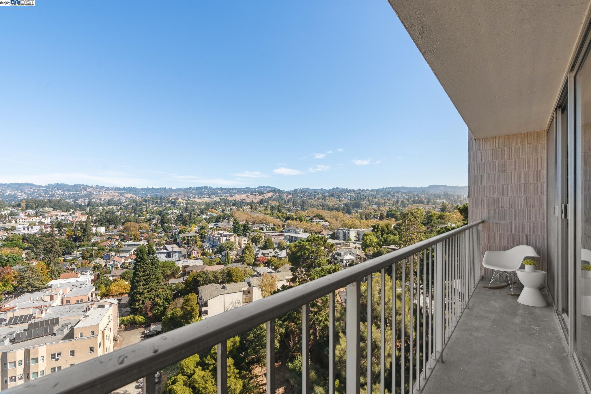 1 Kelton Ct # 9F, Oakland, California 94611, 1 Bedroom Bedrooms, 3 Rooms Rooms,1 BathroomBathrooms,Residential,For Sale,1 Kelton Ct # 9F,41092246