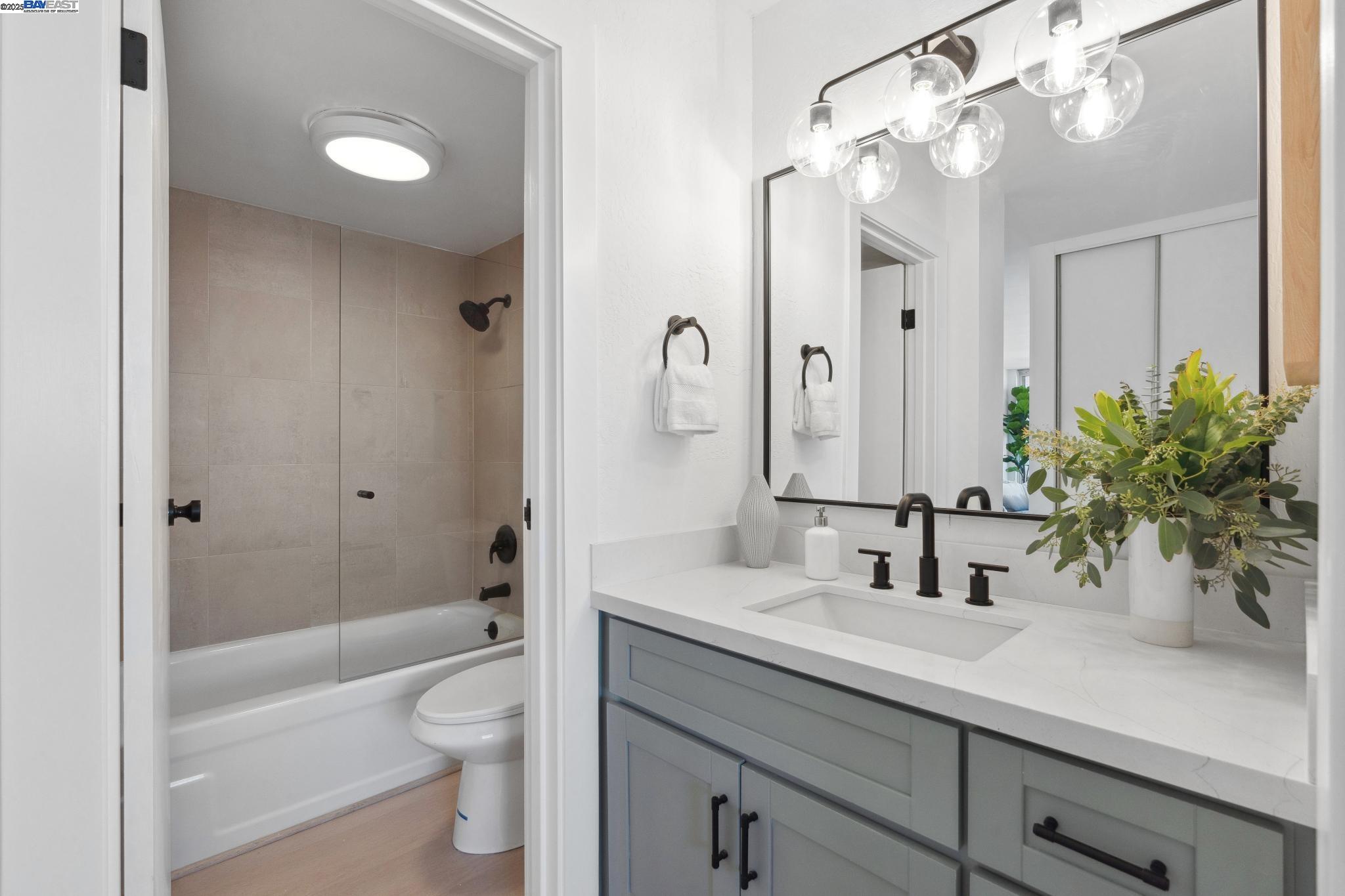 1 Kelton Ct # 9F, Oakland, California 94611, 1 Bedroom Bedrooms, 3 Rooms Rooms,1 BathroomBathrooms,Residential,For Sale,1 Kelton Ct # 9F,41092246