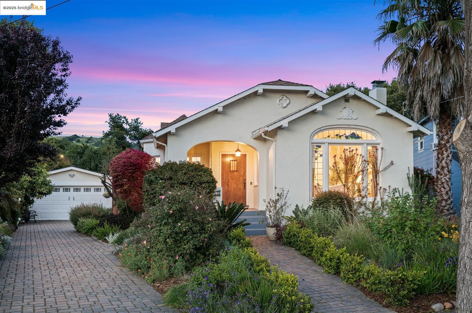 Detail Gallery Image 1 of 1 For 992 Collier Drive, San Leandro,  CA 94577 - 3 Beds | 2 Baths
