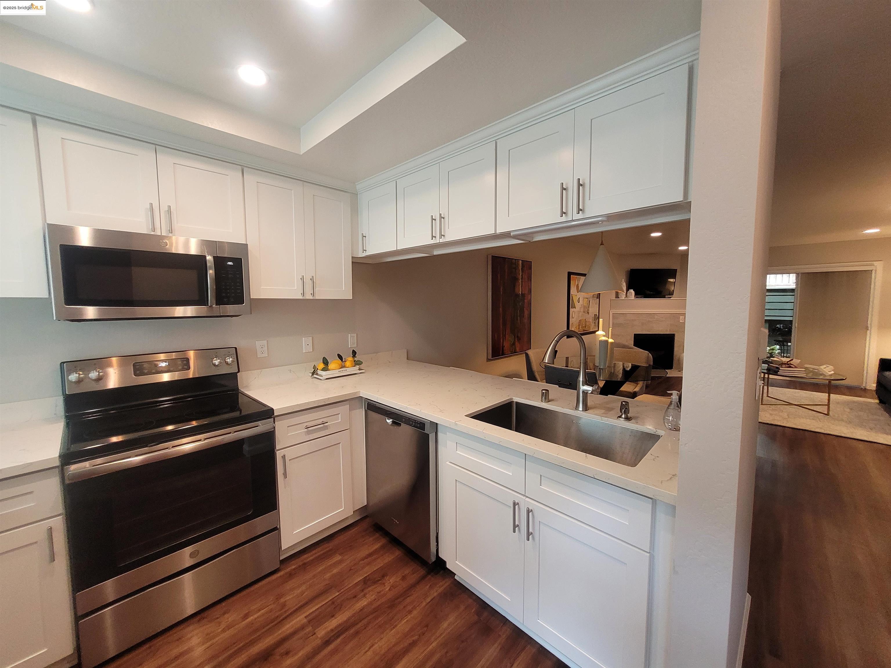 Browse active condo listings in EASTGATE
