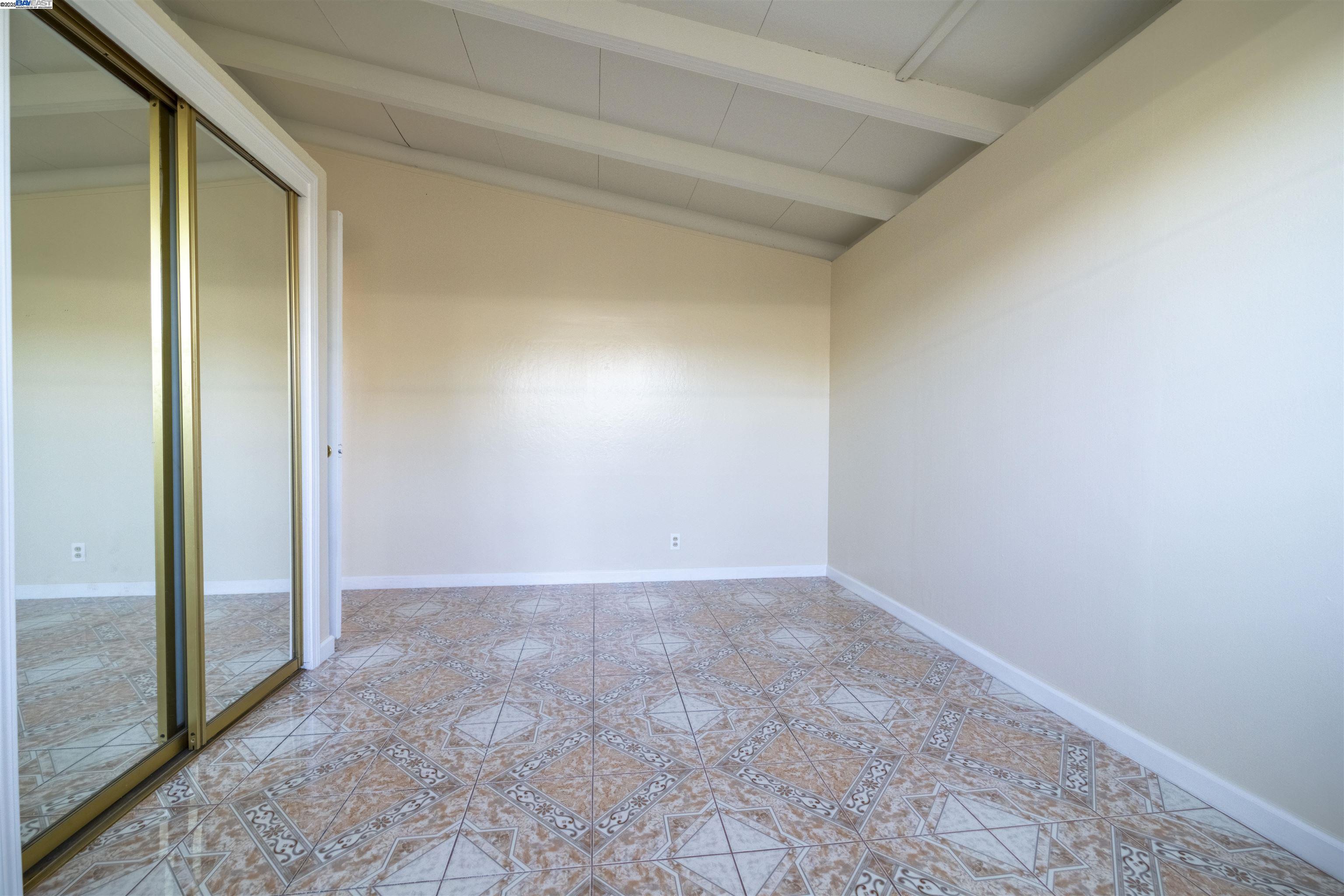 Detail Gallery Image 7 of 27 For 27844 Miami Ave, Hayward,  CA 94545 - 3 Beds | 2 Baths