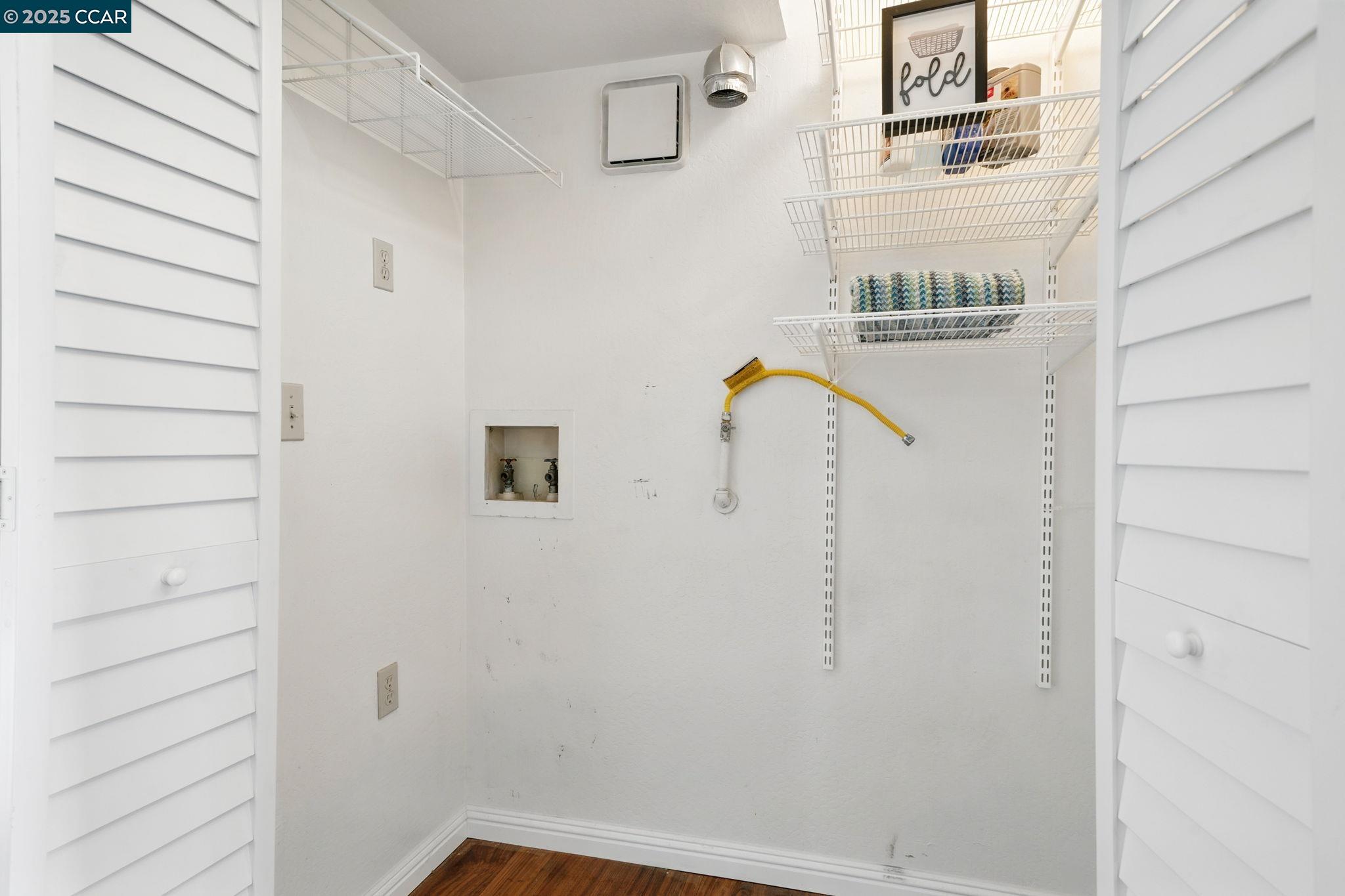 Detail Gallery Image 25 of 35 For 230 E 2nd St, Benicia,  CA 94510 - 3 Beds | 2/1 Baths