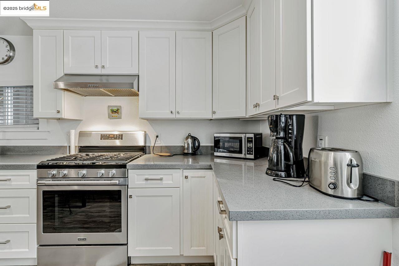 Detail Gallery Image 18 of 47 For 1205 Peralta Ave, Berkeley,  CA 94706 - – Beds | – Baths