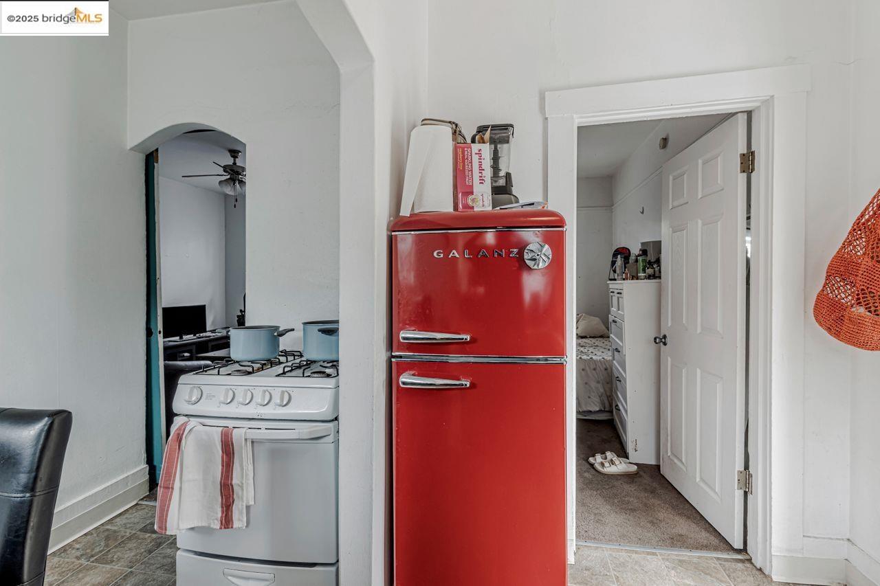 Detail Gallery Image 23 of 47 For 1205 Peralta Ave, Berkeley,  CA 94706 - – Beds | – Baths