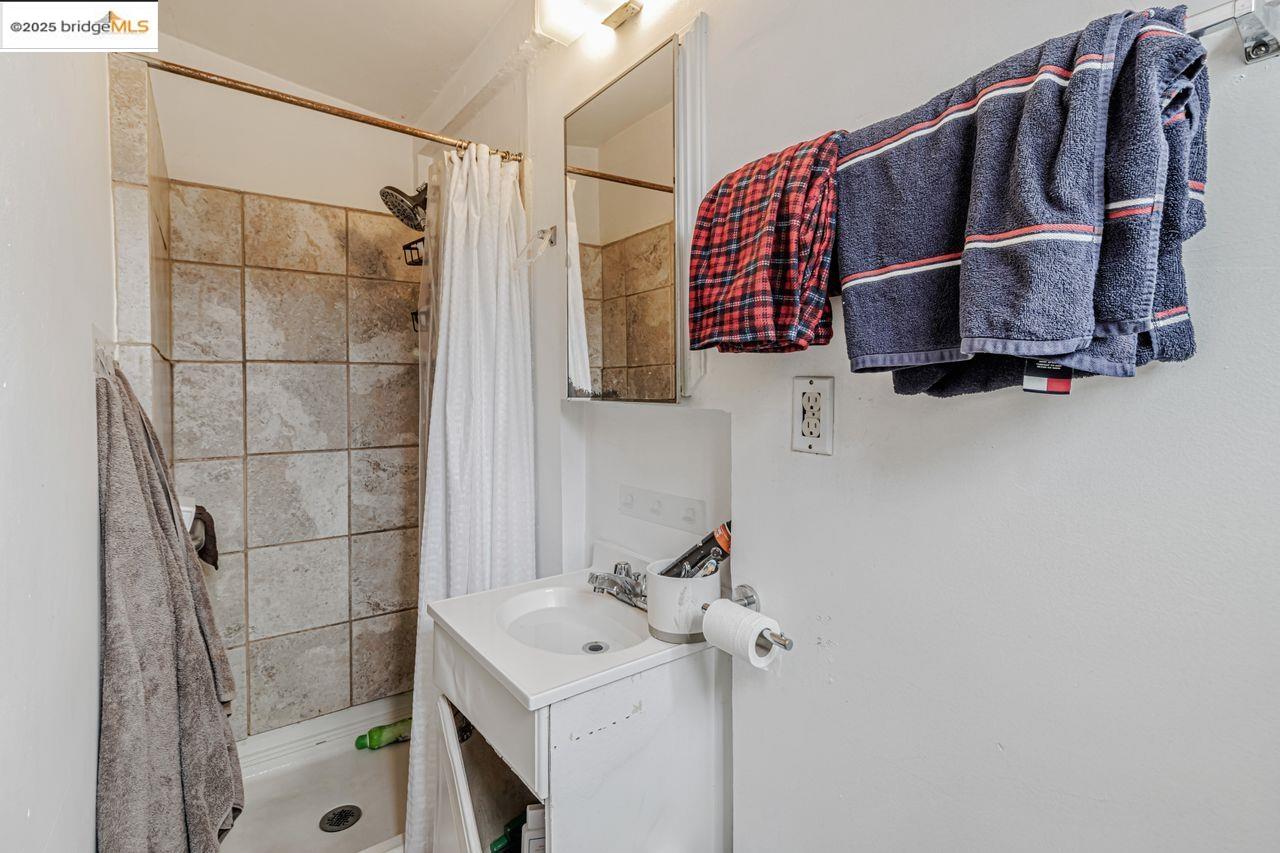 Detail Gallery Image 36 of 47 For 1205 Peralta Ave, Berkeley,  CA 94706 - – Beds | – Baths