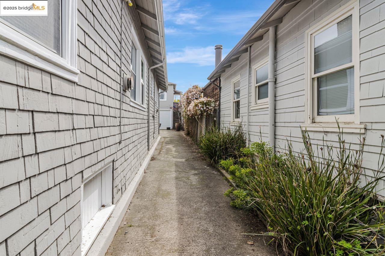 Detail Gallery Image 44 of 47 For 1205 Peralta Ave, Berkeley,  CA 94706 - – Beds | – Baths
