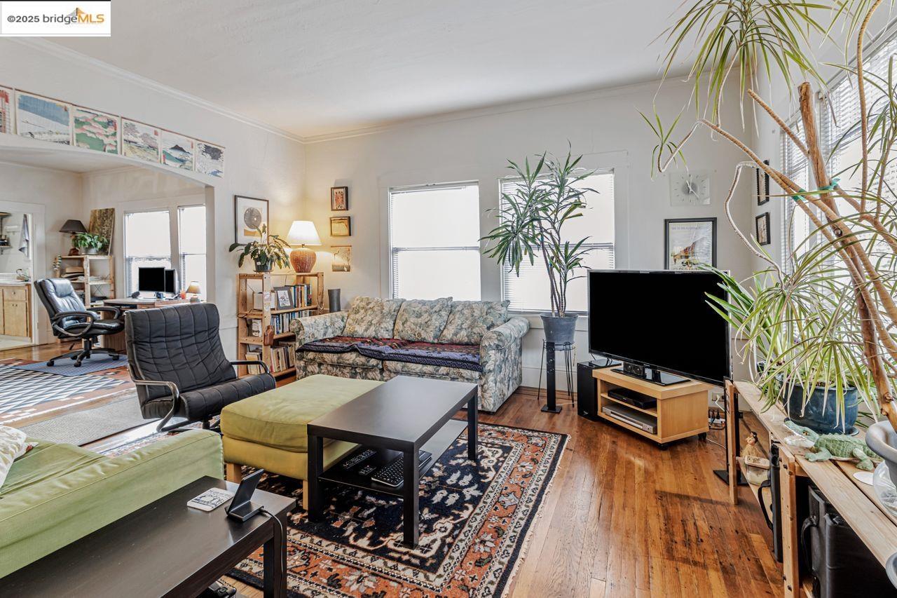 Detail Gallery Image 7 of 47 For 1205 Peralta Ave, Berkeley,  CA 94706 - – Beds | – Baths