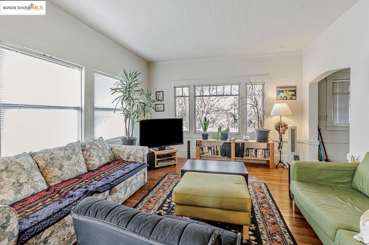 Detail Gallery Image 8 of 47 For 1205 Peralta Ave, Berkeley,  CA 94706 - – Beds | – Baths
