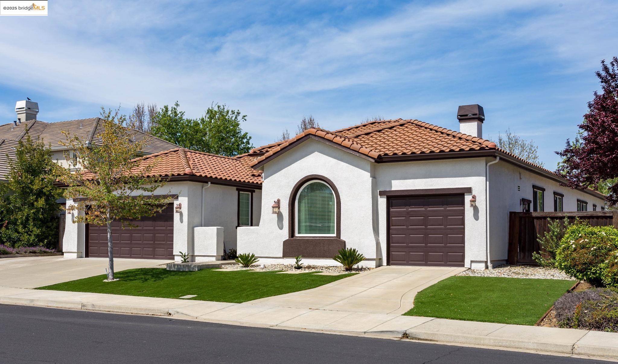 Detail Gallery Image 1 of 1 For 1186 Holsapple Way, Brentwood,  CA 94513 - 5 Beds | 3 Baths