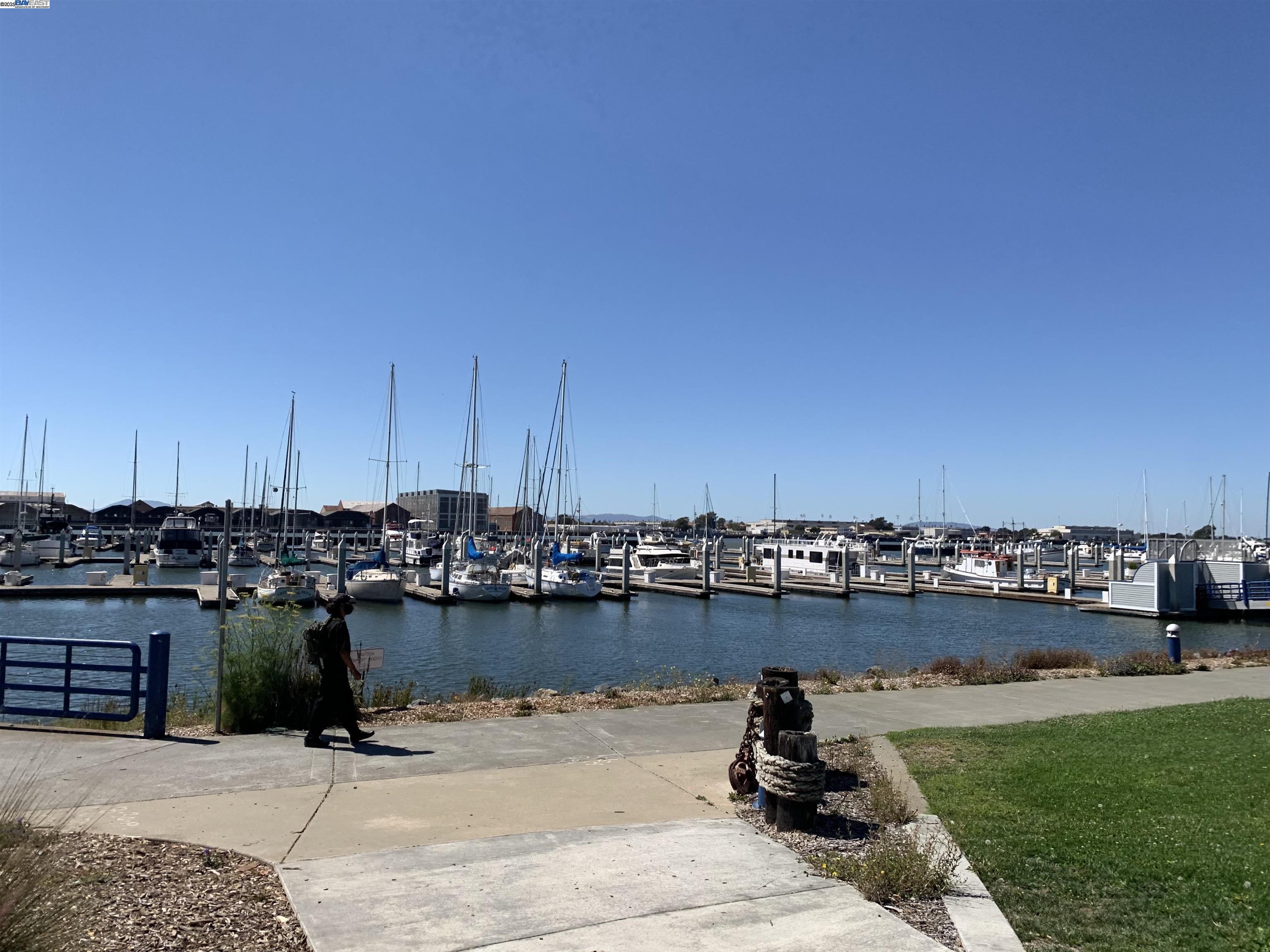 Detail Gallery Image 13 of 16 For 25 Burnham St, Vallejo,  CA 94590 - – Beds | – Baths