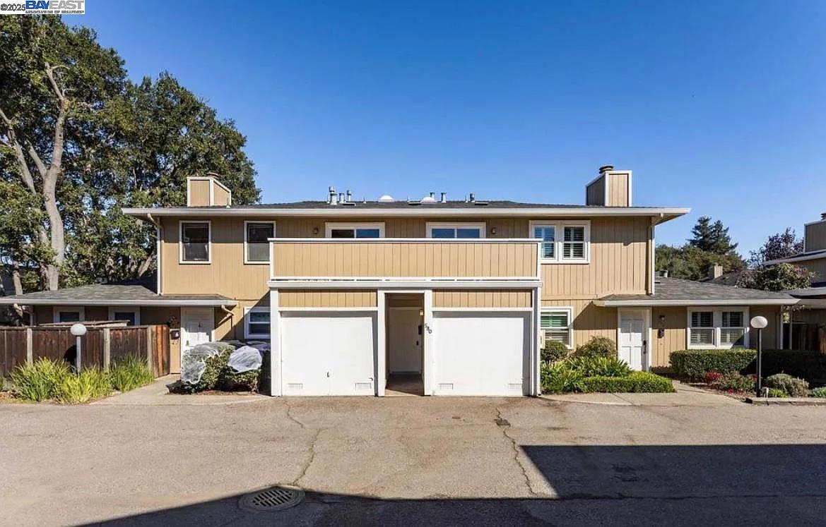 Detail Gallery Image 2 of 34 For 580 Vista Ave, Palo Alto,  CA 94306 - 2 Beds | 1 Baths