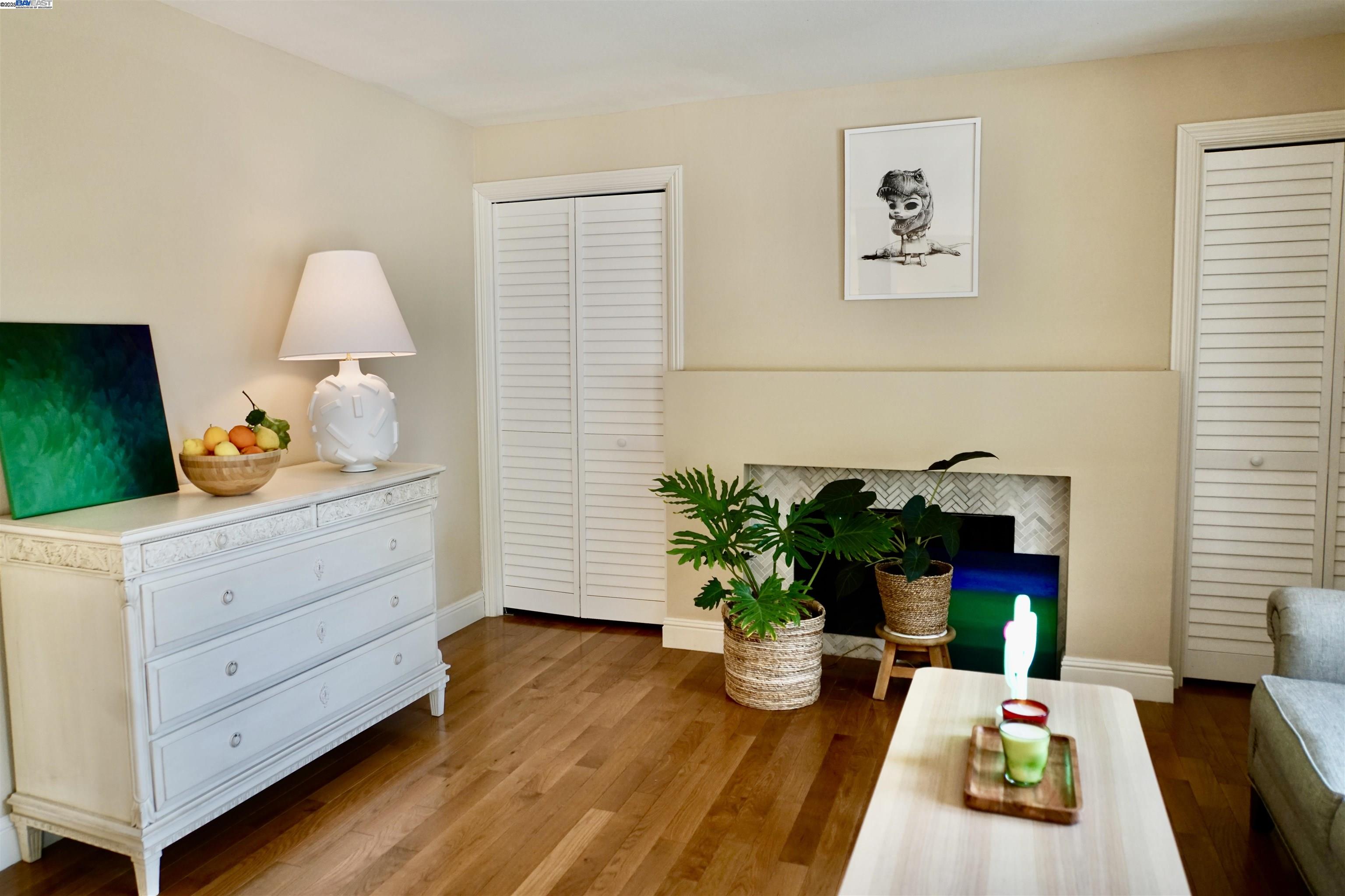 Detail Gallery Image 13 of 34 For 580 Vista Ave, Palo Alto,  CA 94306 - 2 Beds | 1 Baths