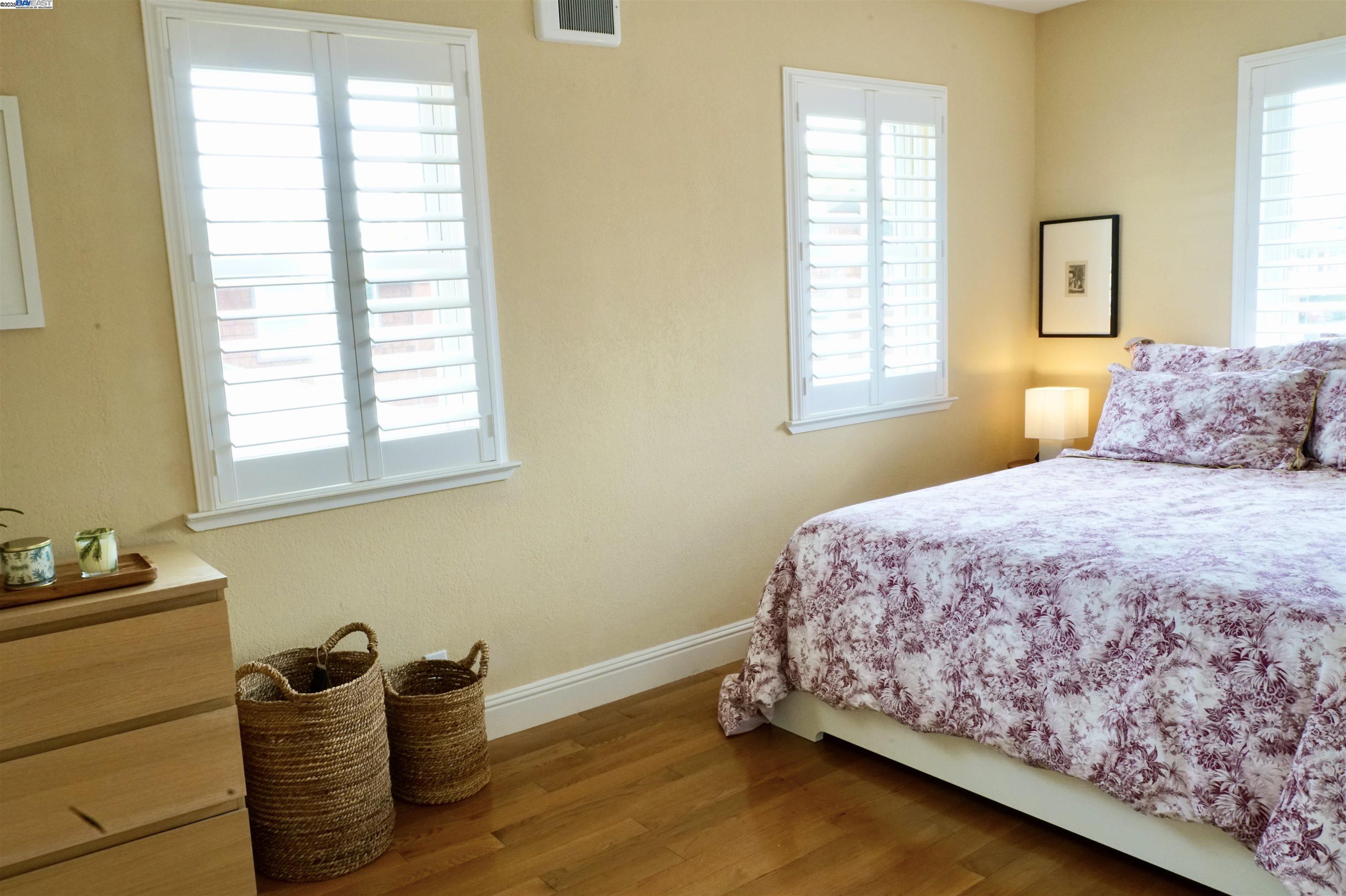 Detail Gallery Image 24 of 34 For 580 Vista Ave, Palo Alto,  CA 94306 - 2 Beds | 1 Baths