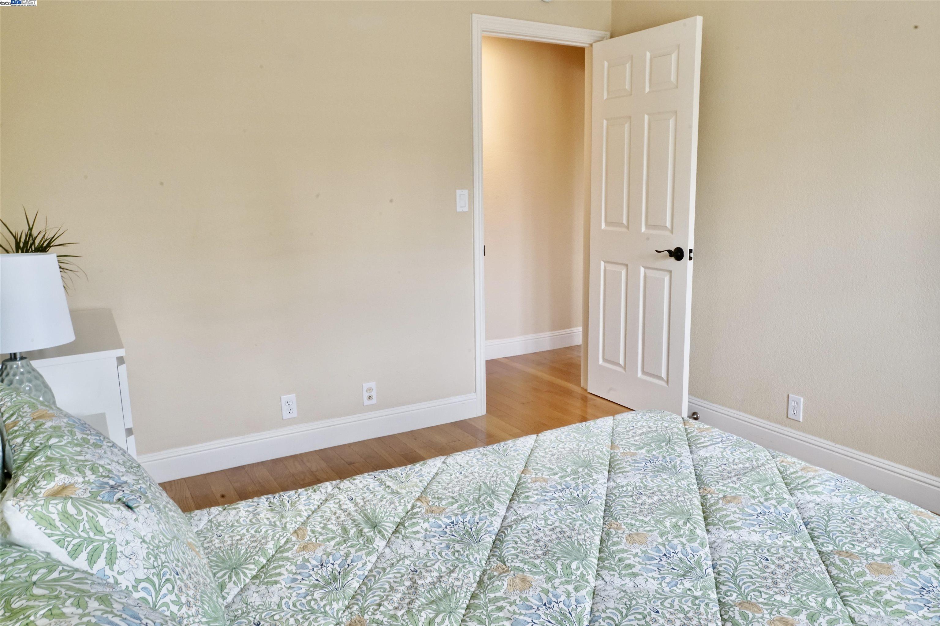 Detail Gallery Image 26 of 34 For 580 Vista Ave, Palo Alto,  CA 94306 - 2 Beds | 1 Baths