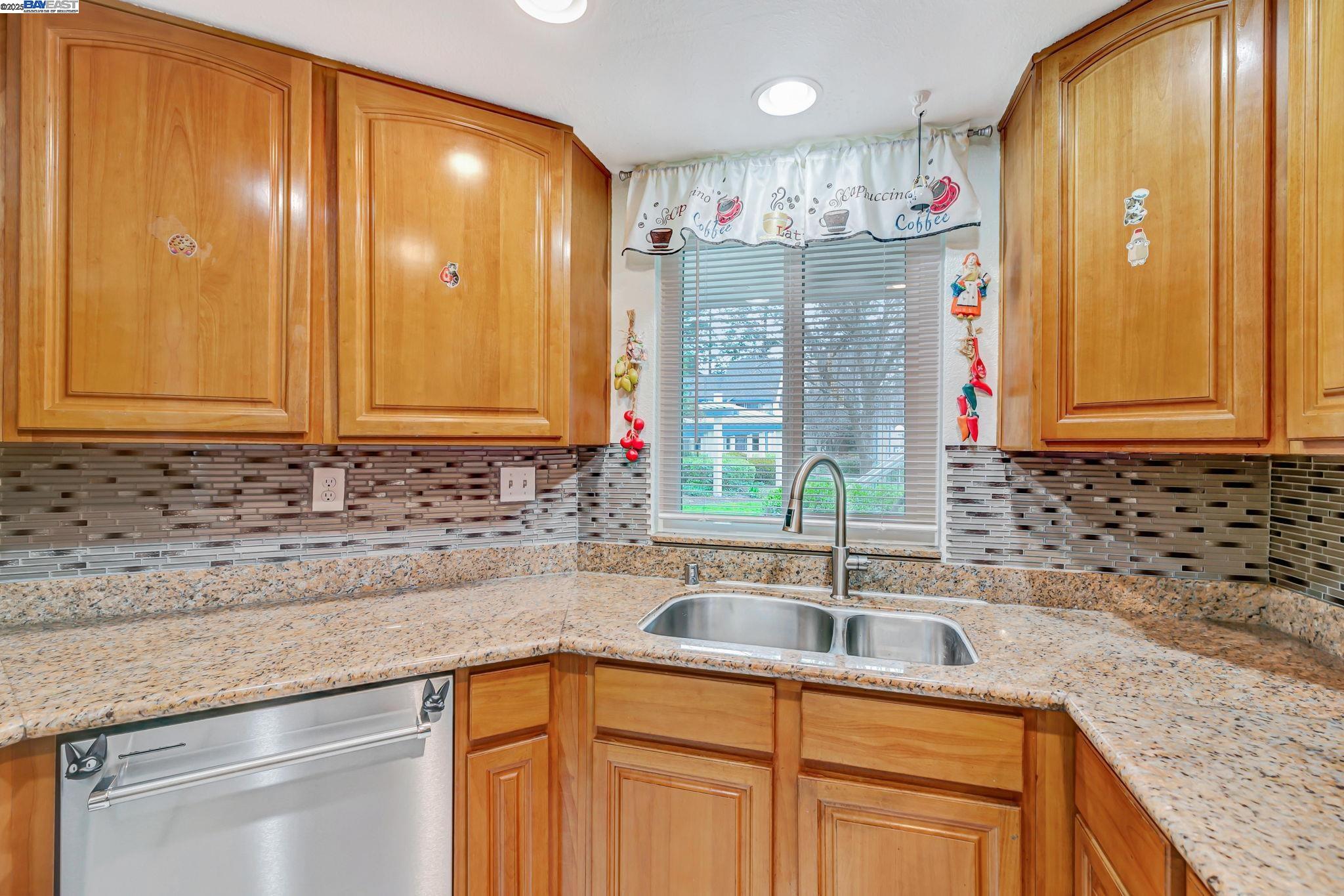 Photo #16: 41092296 Listing: Photo #16
